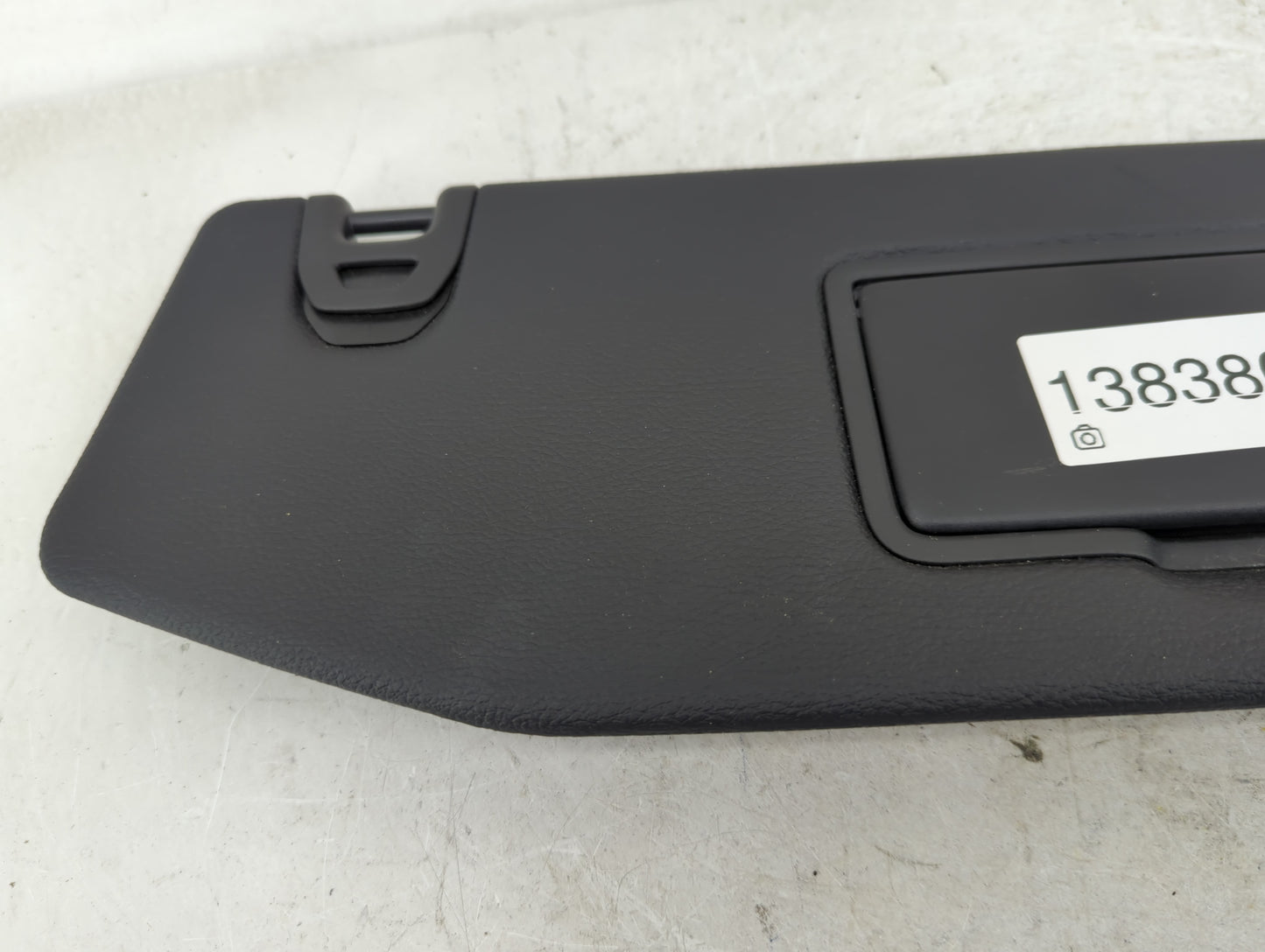 2018-2022 Jeep Wrangler Sun Visor Shade Replacement Passenger Right Mirror Fits Fits 2018 2019 2020 2021 2022 OEM Used Auto 