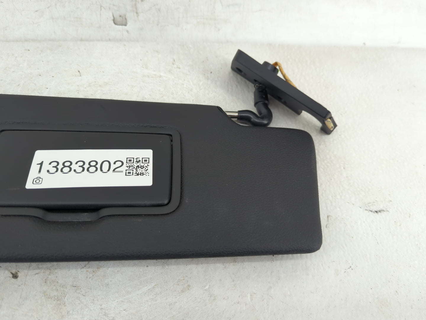2018-2022 Jeep Wrangler Sun Visor Shade Replacement Passenger Right Mirror Fits Fits 2018 2019 2020 2021 2022 OEM Used Auto 