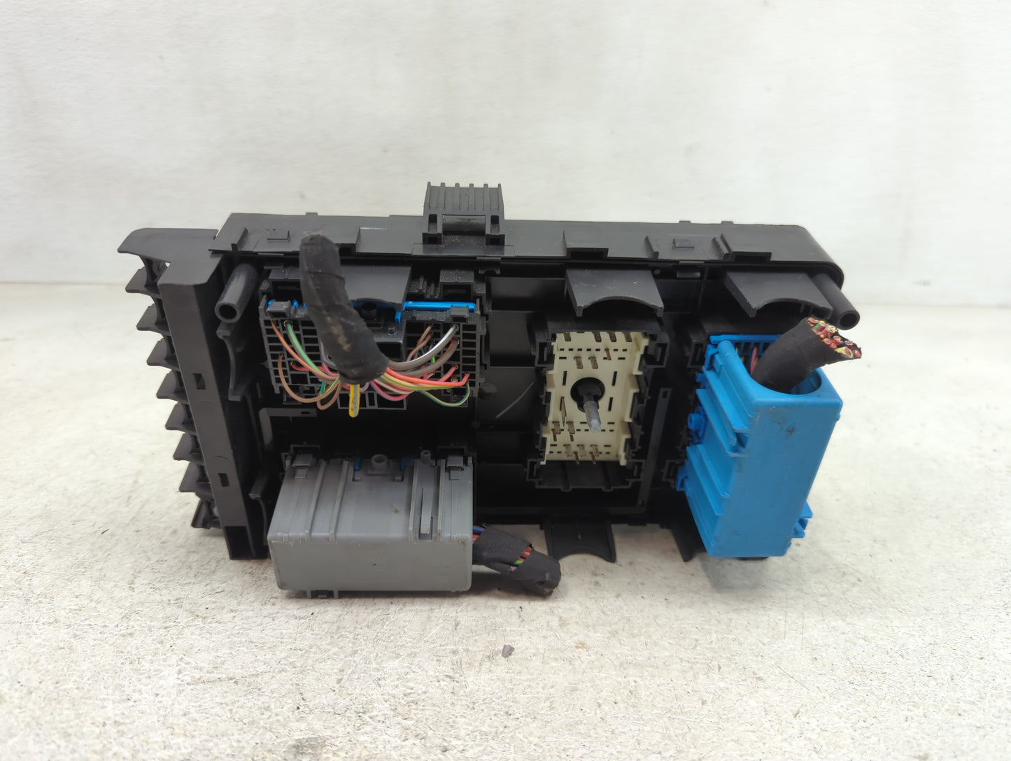 2019 Jeep Wrangler Fusebox Fuse Box Panel Relay Module P/N:68410869AB Fits OEM Used Auto Parts - Oemusedautoparts1.com