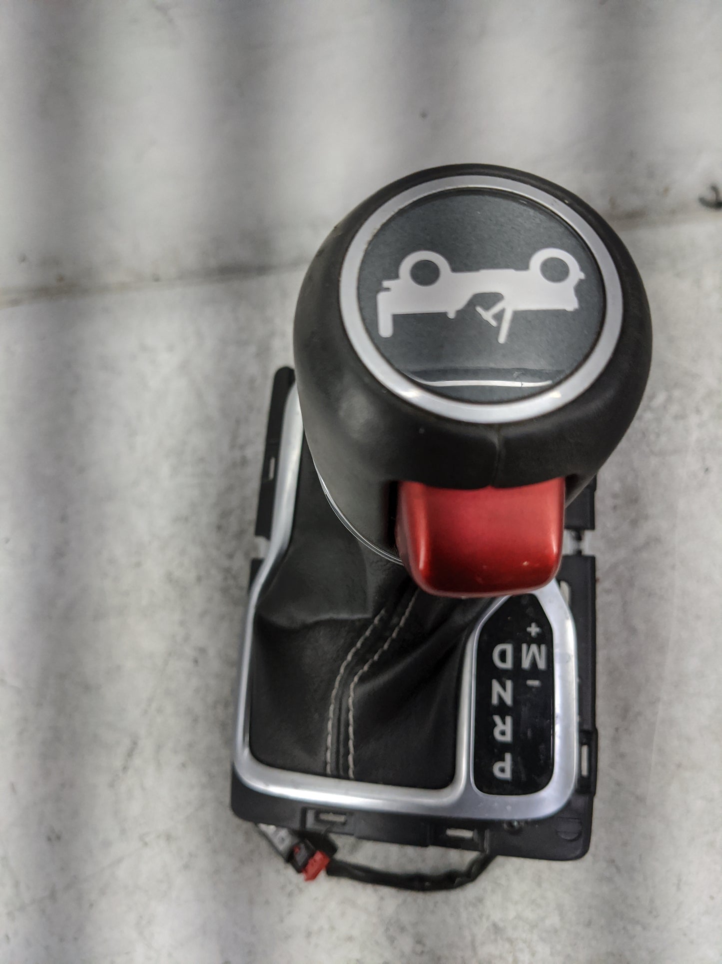 2019 Jeep Wrangler Floor Console Assembly Shifter - Oemusedautoparts1.com