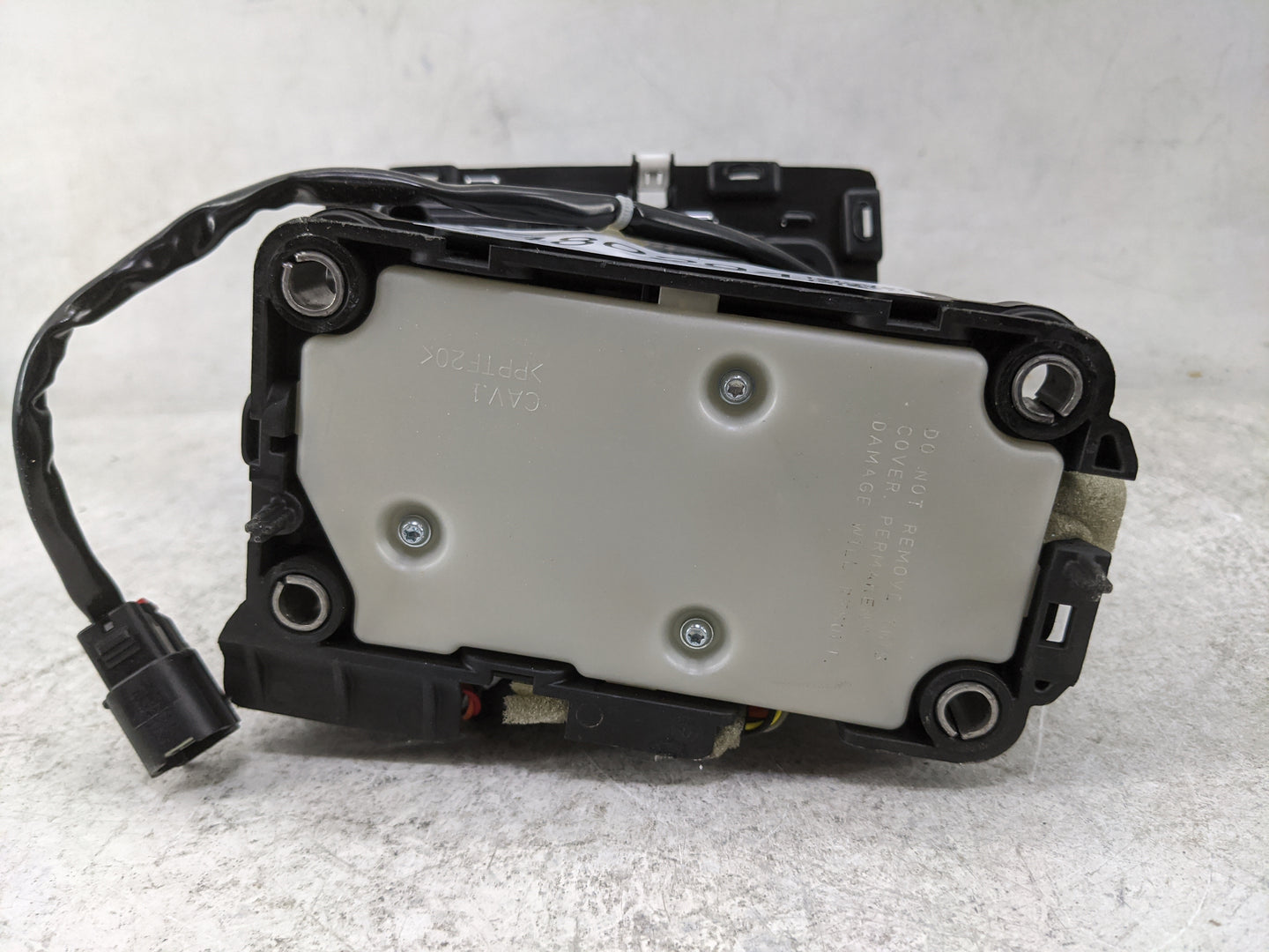 2019 Jeep Wrangler Floor Console Assembly Shifter - Oemusedautoparts1.com