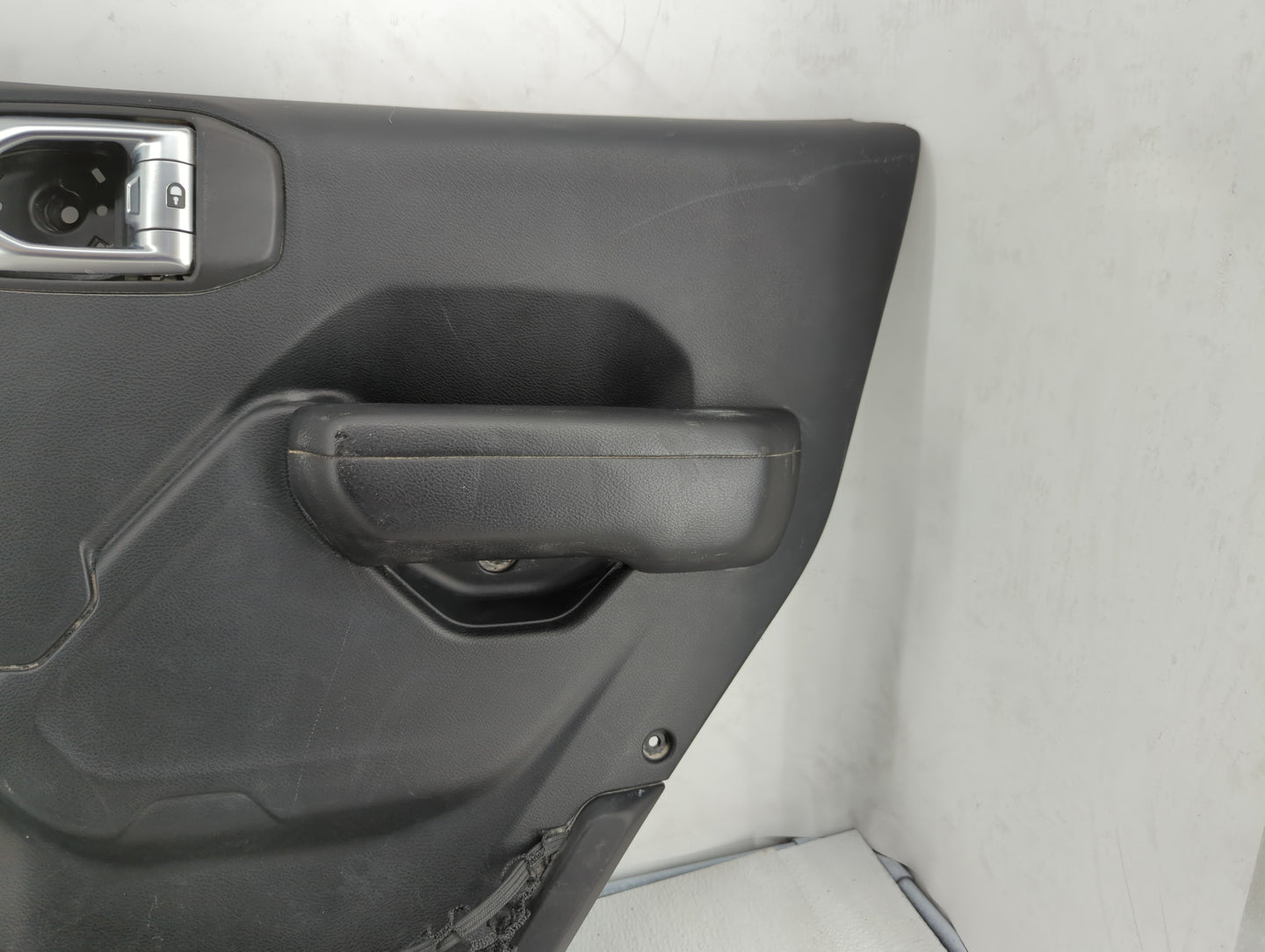 2019 Jeep Wrangler Engine Cover - Oemusedautoparts1.com