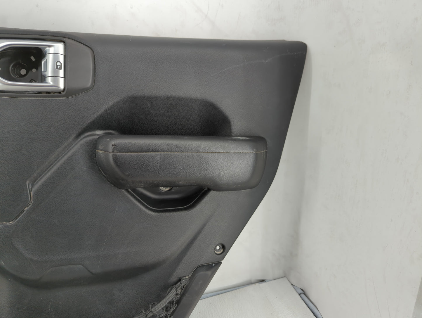 2019 Jeep Wrangler Engine Cover - Oemusedautoparts1.com