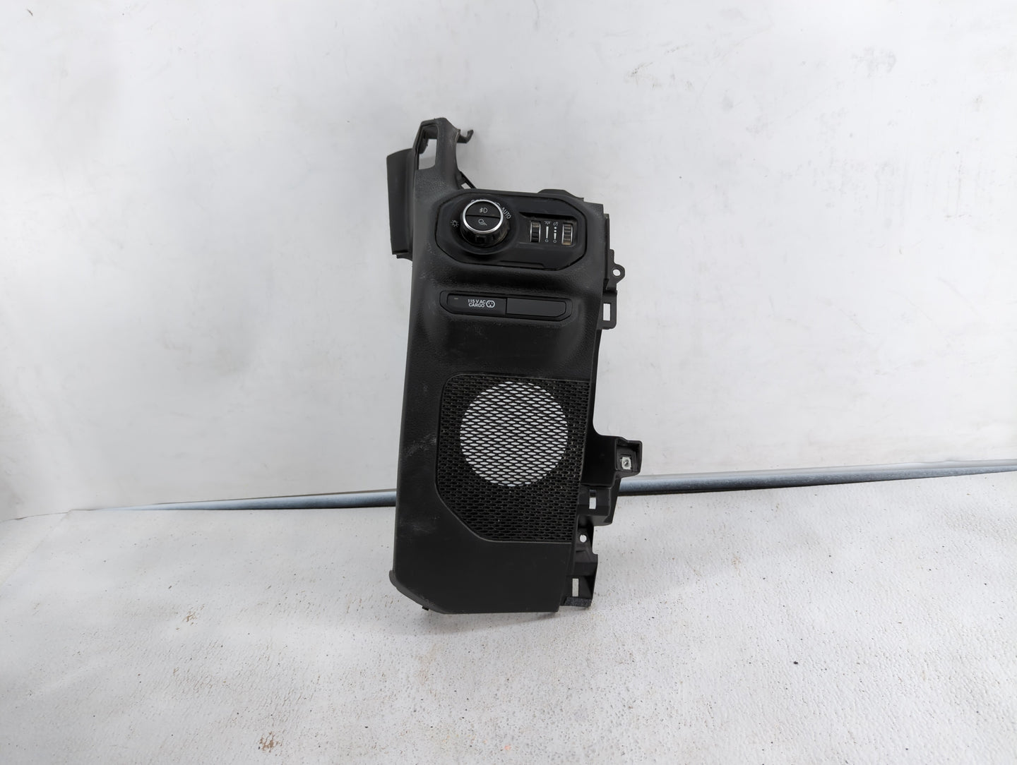 HEAD LAMP BEZEL - Oemusedautoparts1.com