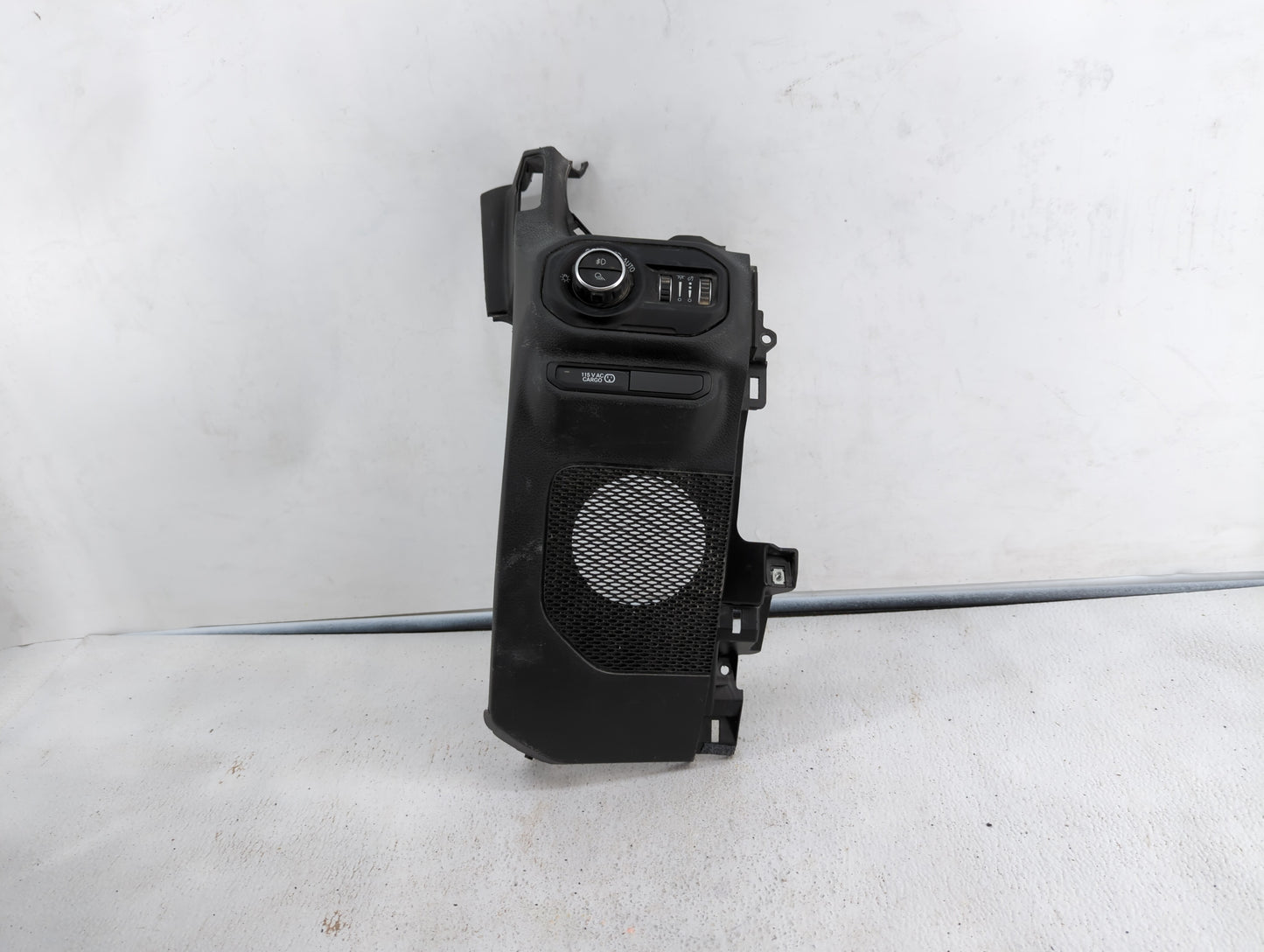 HEAD LAMP BEZEL - Oemusedautoparts1.com