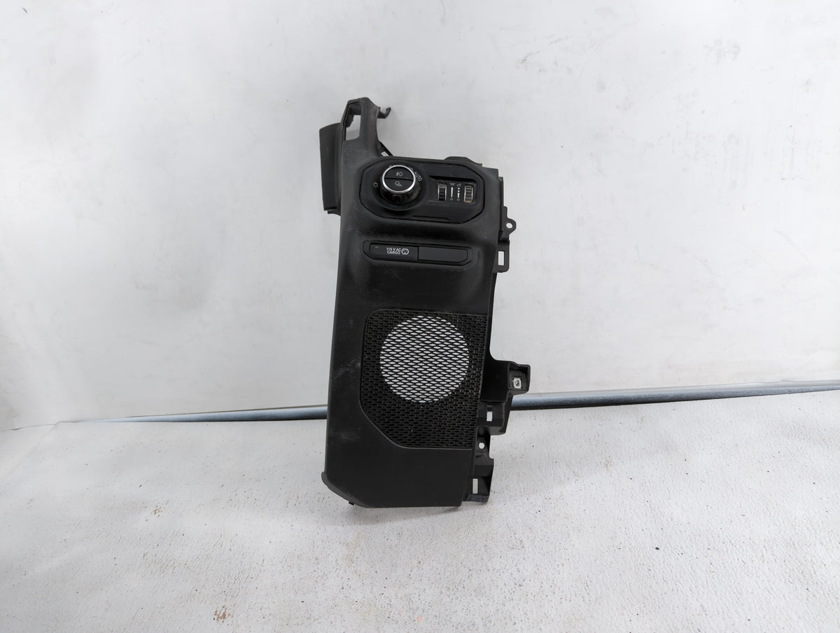 HEAD LAMP BEZEL - Oemusedautoparts1.com