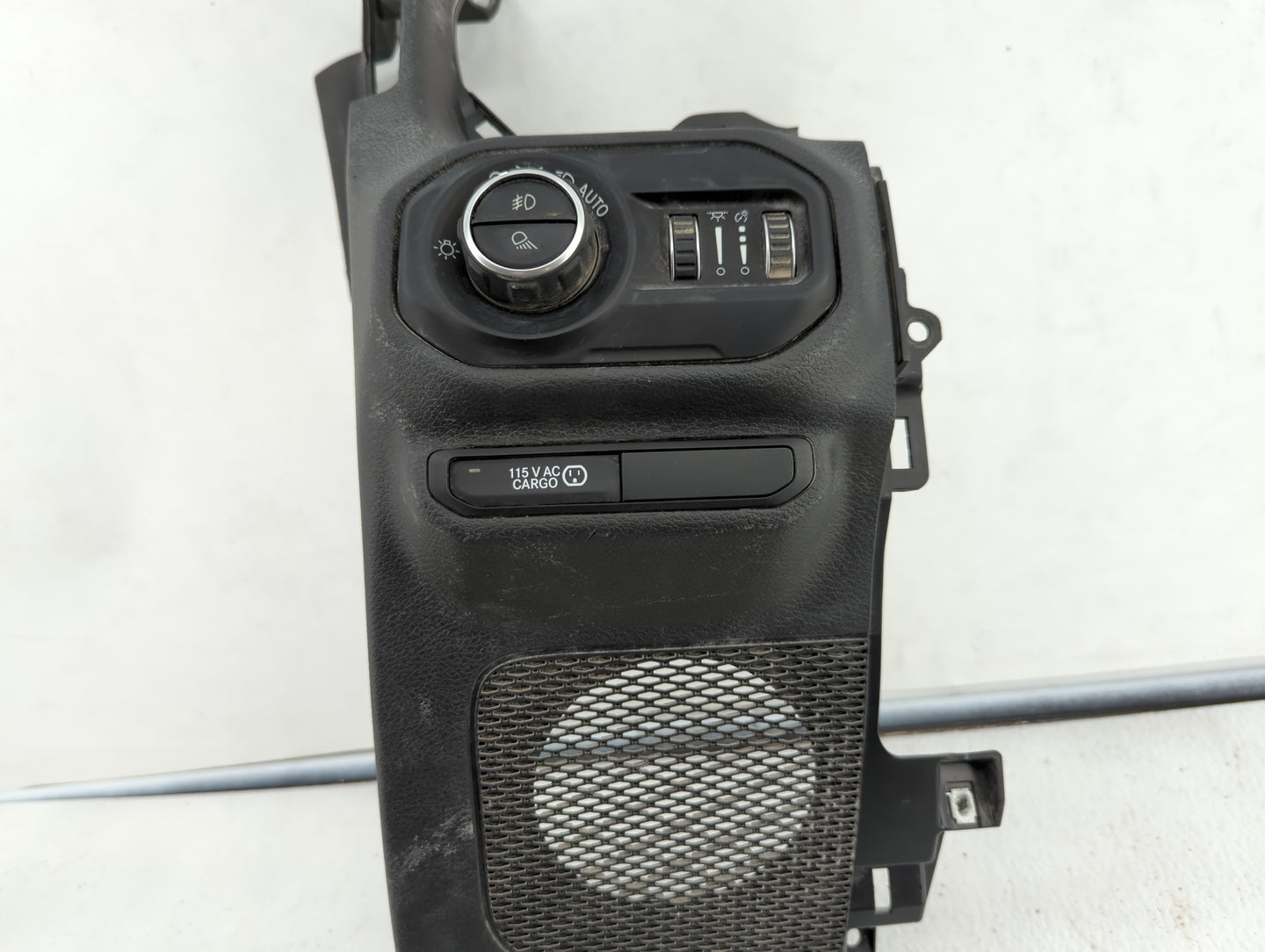 HEAD LAMP BEZEL - Oemusedautoparts1.com