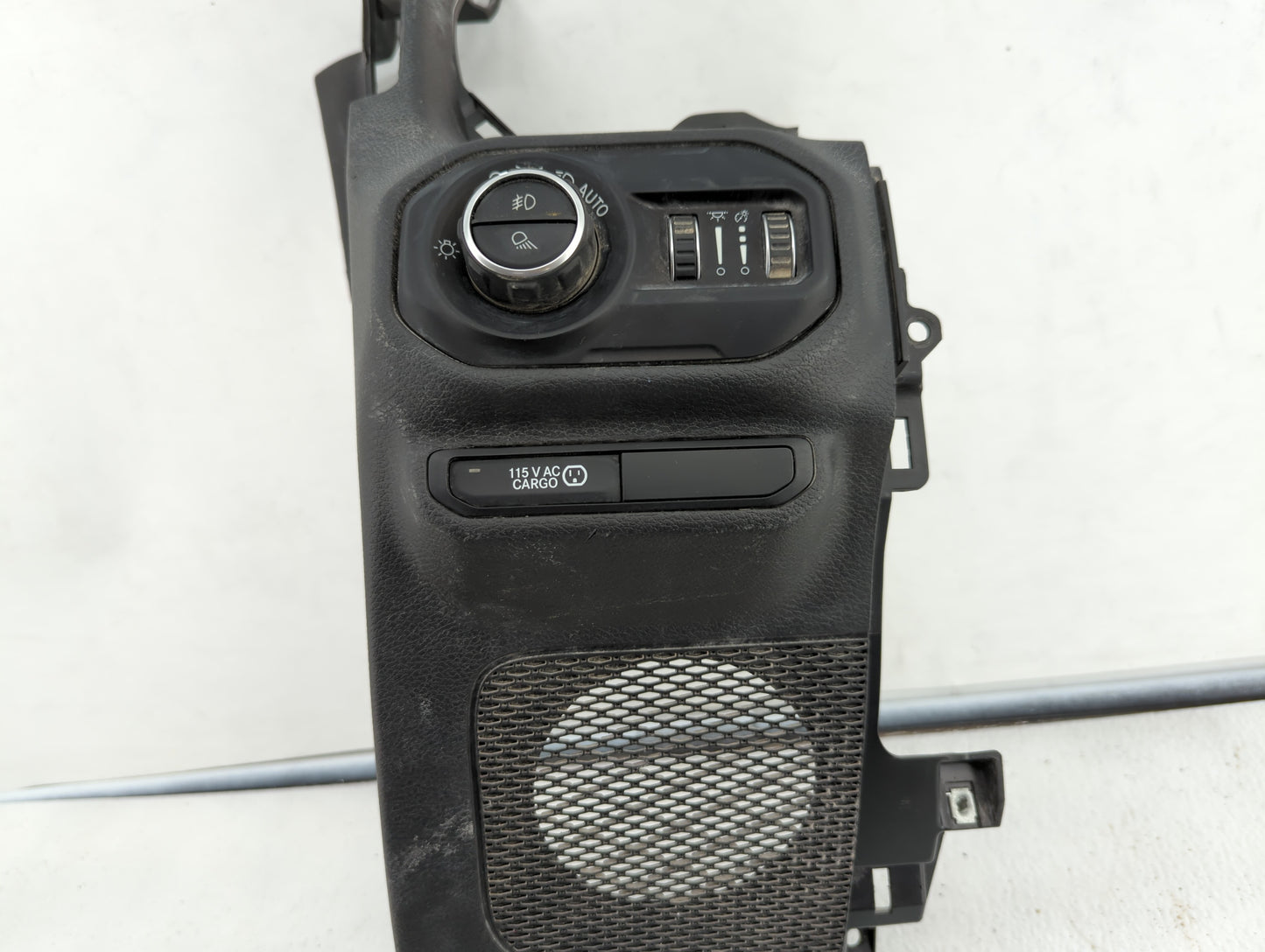 HEAD LAMP BEZEL - Oemusedautoparts1.com