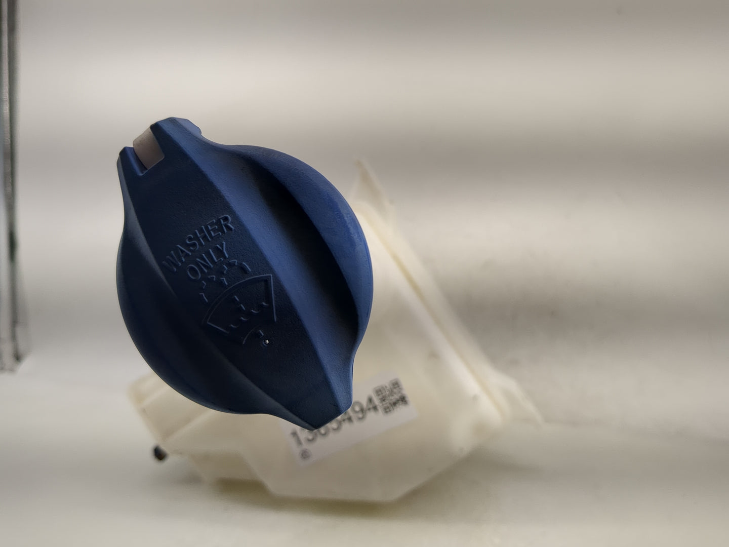 2017-2020 Kia Cadenza Windshield Washer Fluid Reservoir Bottle Oem - Oemusedautoparts1.com