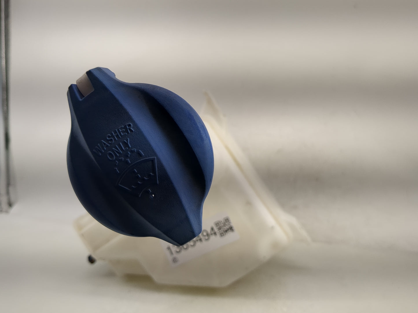 2017-2020 Kia Cadenza Windshield Washer Fluid Reservoir Bottle Oem - Oemusedautoparts1.com