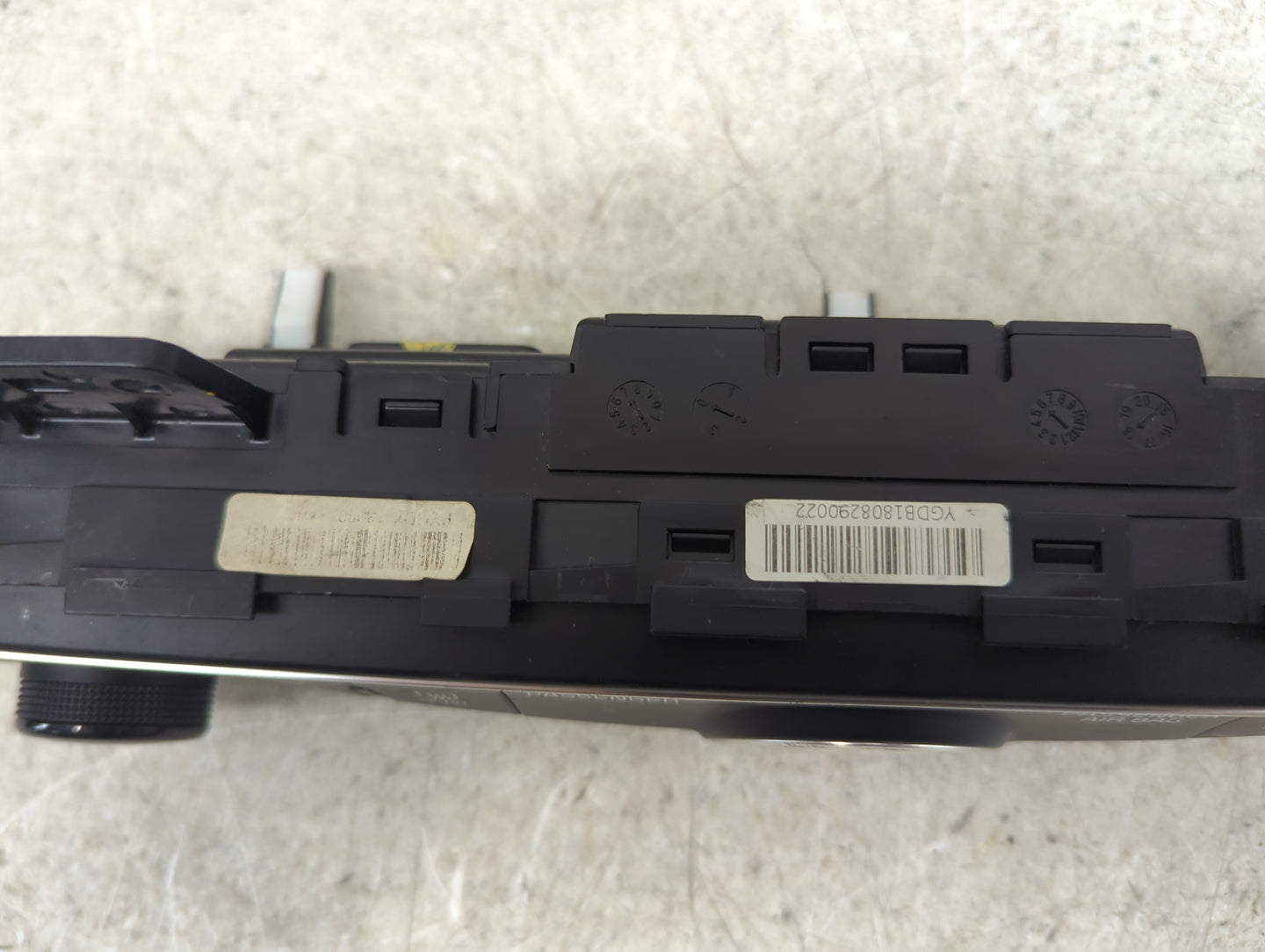 2017-2019 Kia Cadenza Climate Control Module Temperature AC/Heater Replacement P/N:97250-F6700 97250-F6XXX Fits OEM Used Aut