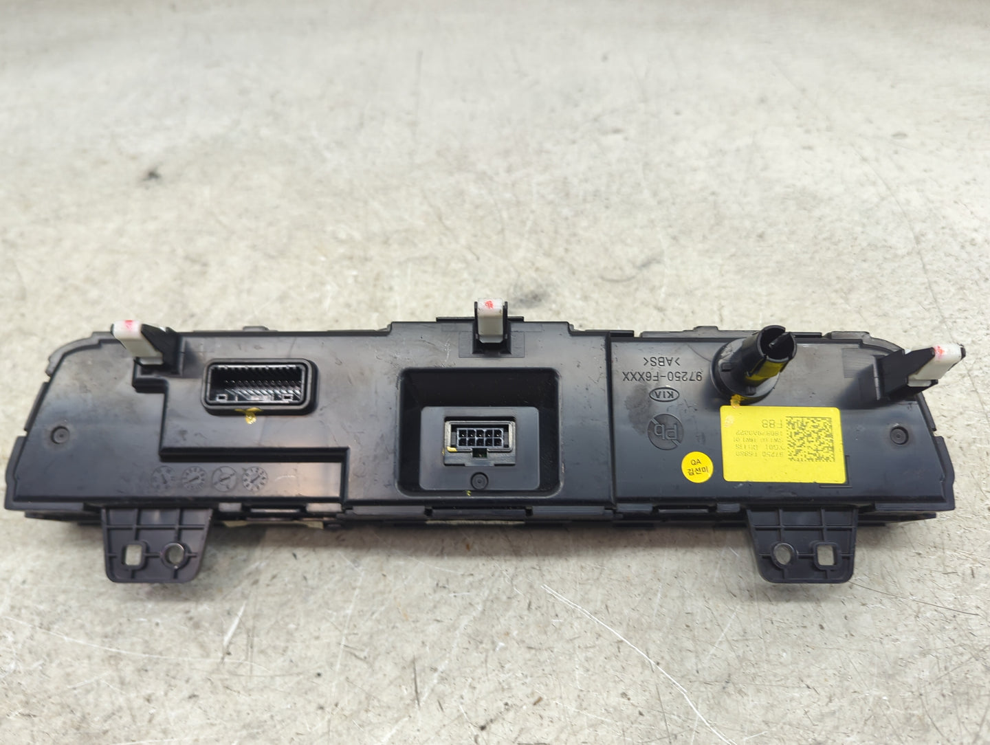 2017-2019 Kia Cadenza Climate Control Module Temperature AC/Heater Replacement P/N:97250-F6700 97250-F6XXX Fits OEM Used Aut