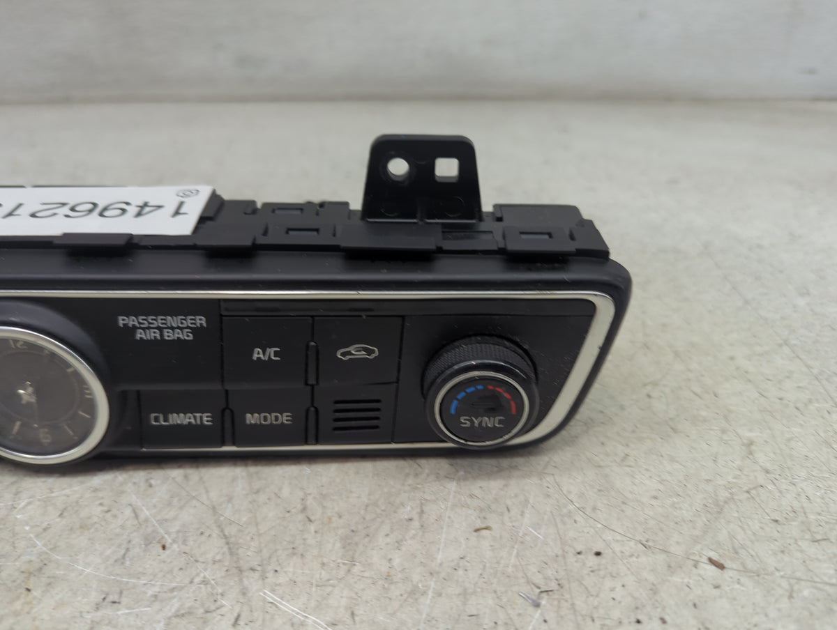 2017-2019 Kia Cadenza Climate Control Module Temperature AC/Heater Replacement P/N:97250-F6880 YG02 DB CKJ Fits OEM Used Aut