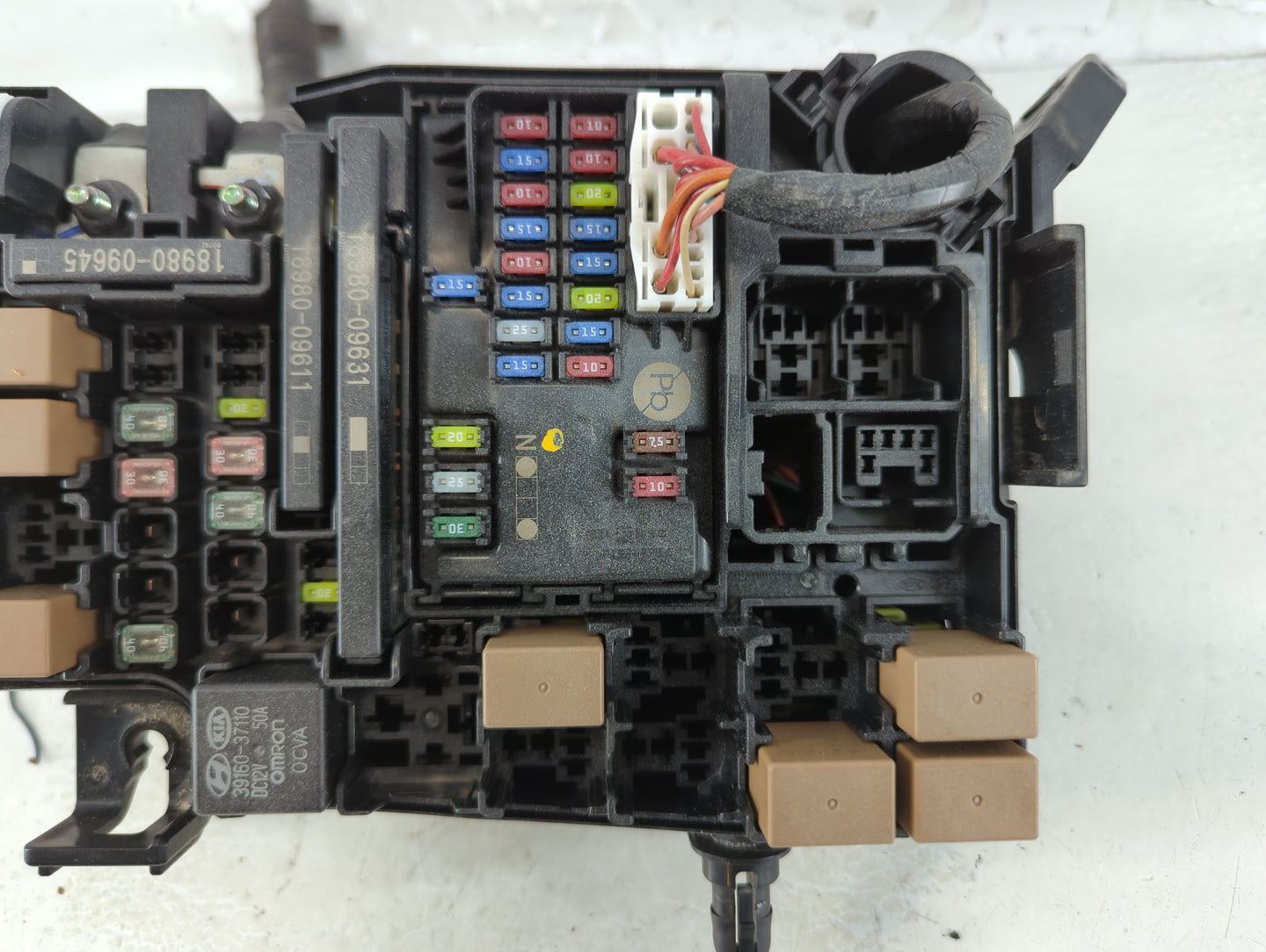 2019-2020 Kia Forte Fusebox Fuse Box Panel Relay Module P/N:91431 M7031 Fits Fits 2019 2020 OEM Used Auto Parts - Oemusedaut