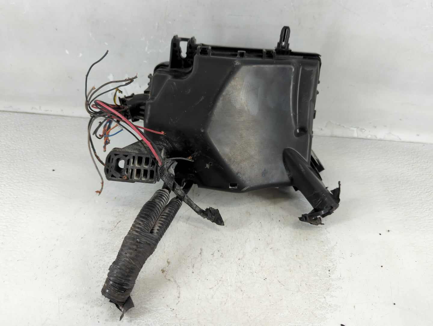 2019-2020 Kia Forte Fusebox Fuse Box Panel Relay Module P/N:91431 M7031 Fits Fits 2019 2020 OEM Used Auto Parts - Oemusedaut