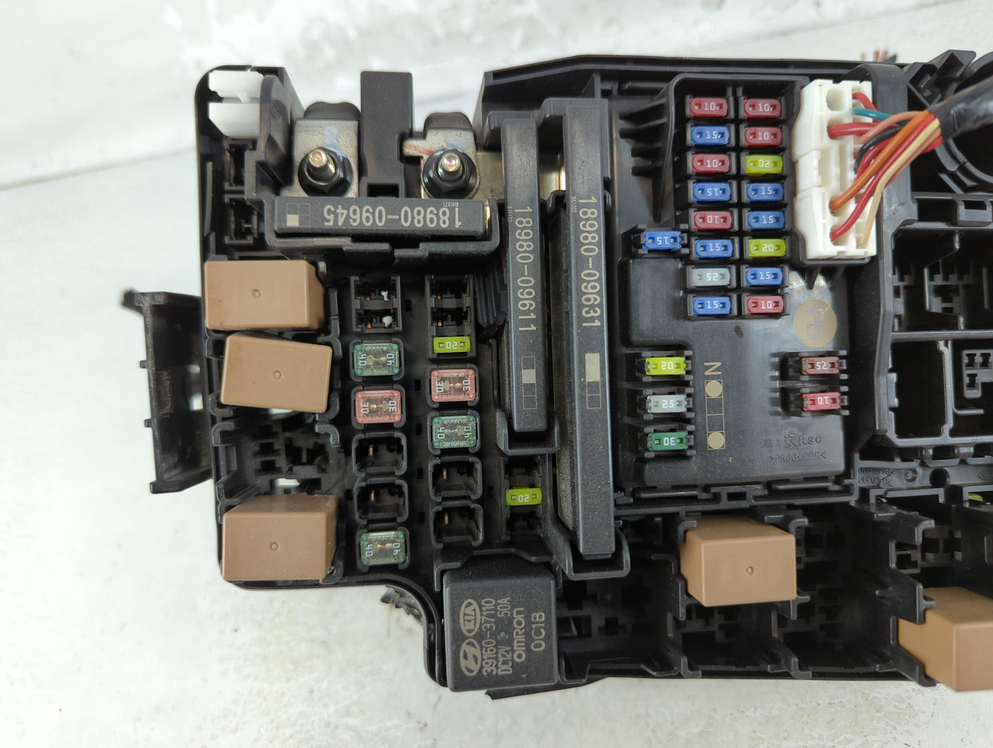 2019-2020 Kia Forte Fusebox Fuse Box Panel Relay Module P/N:91431 M7051 Fits Fits 2019 2020 OEM Used Auto Parts - Oemusedaut