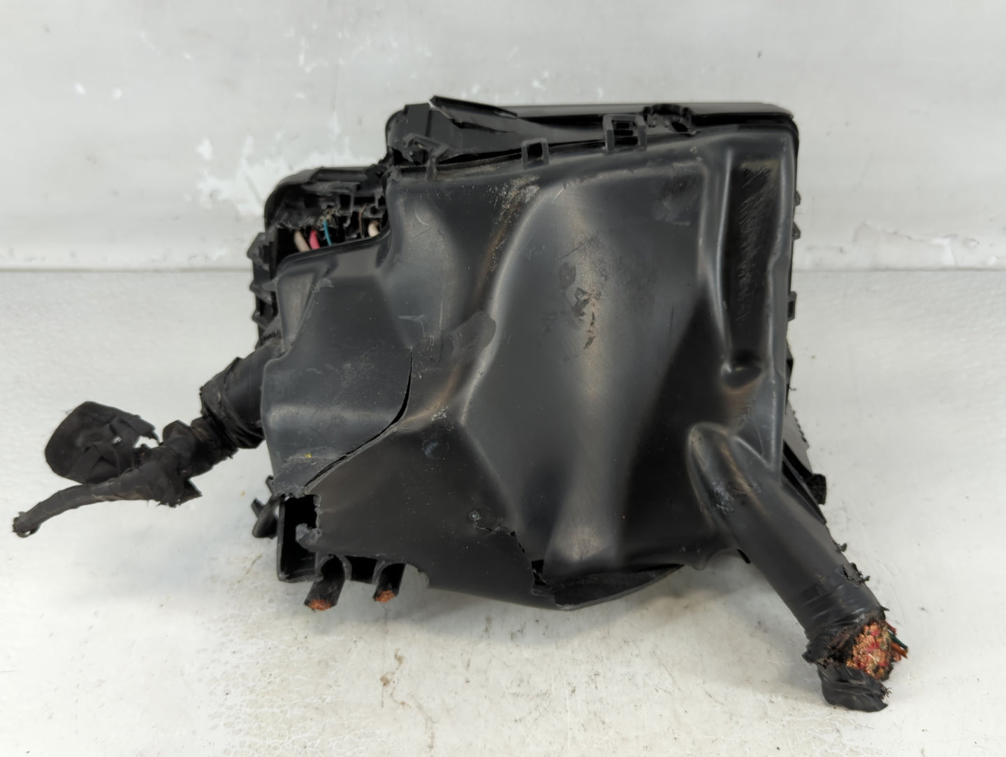 2019-2020 Kia Forte Fusebox Fuse Box Panel Relay Module P/N:91431 M7051 Fits Fits 2019 2020 OEM Used Auto Parts - Oemusedaut