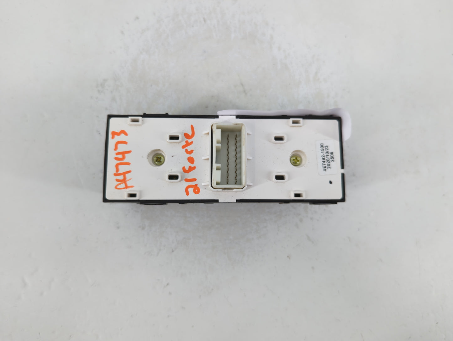 2019-2022 Kia Forte Master Power Window Switch Replacement Driver Side Left P/N:93570-M6120 Fits Fits 2019 2020 2021 2022 OE