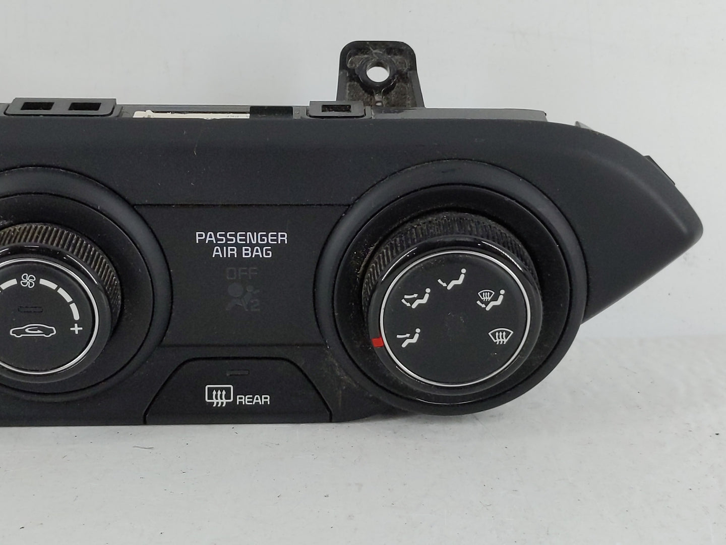 2019-2021 Kia Forte Climate Control Module Temperature AC/Heater Replacement P/N:97250-M6130WK Fits Fits 2019 2020 2021 OEM 