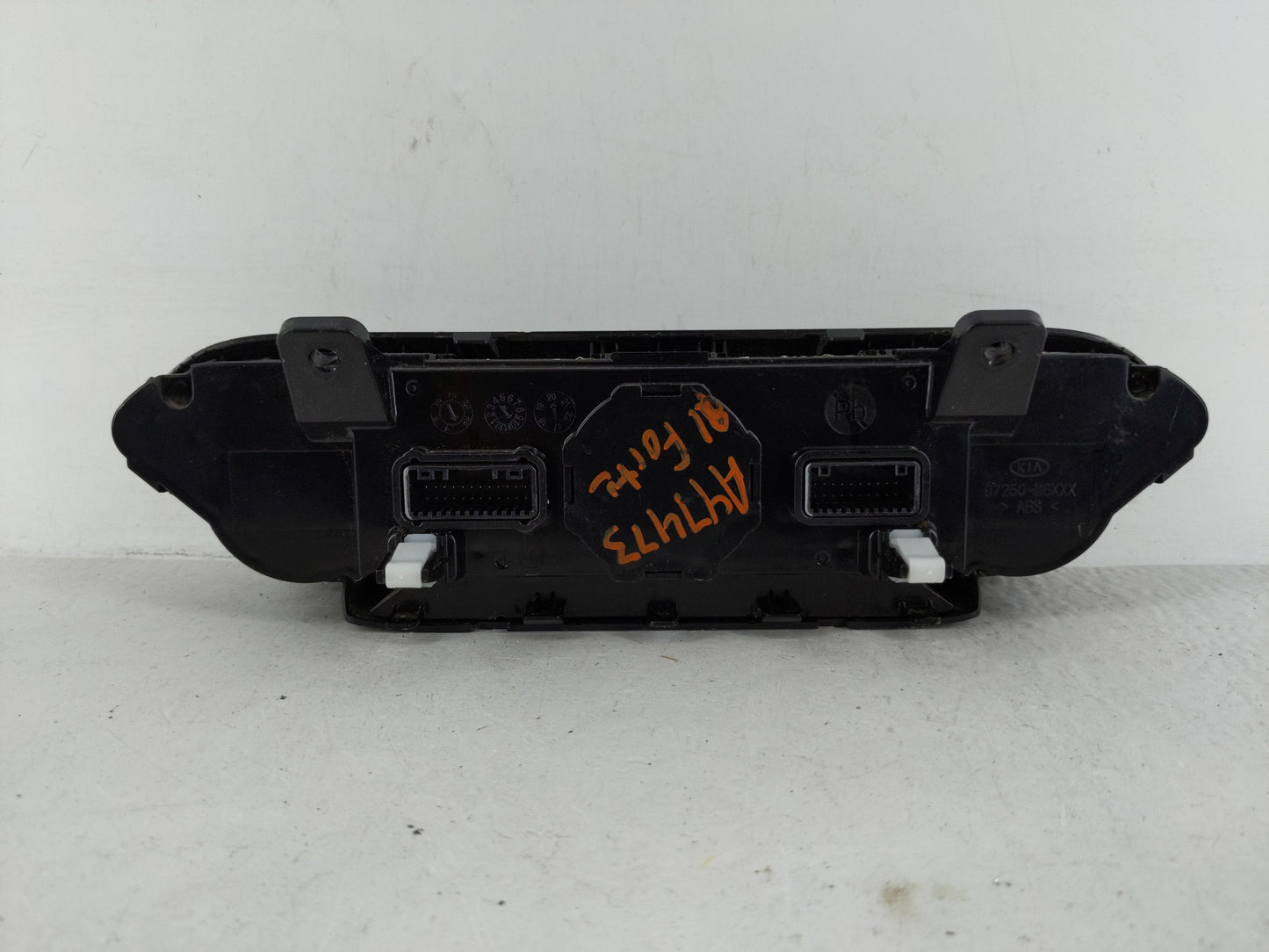 2019-2021 Kia Forte Climate Control Module Temperature AC/Heater Replacement P/N:97250-M6130WK Fits Fits 2019 2020 2021 OEM 