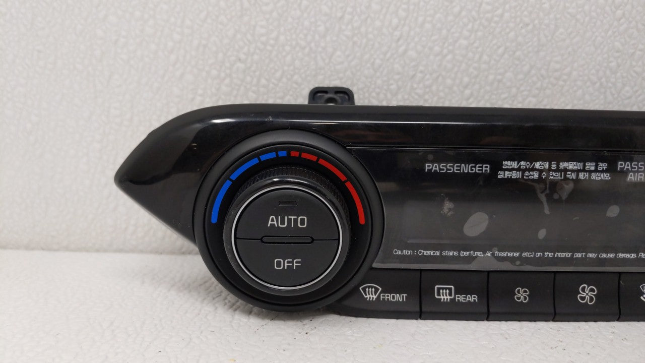 2019-2021 Kia Forte Climate Control Module Temperature AC/Heater Replacement P/N:97250-M631DWK Fits Fits 2019 2020 2021 OEM 