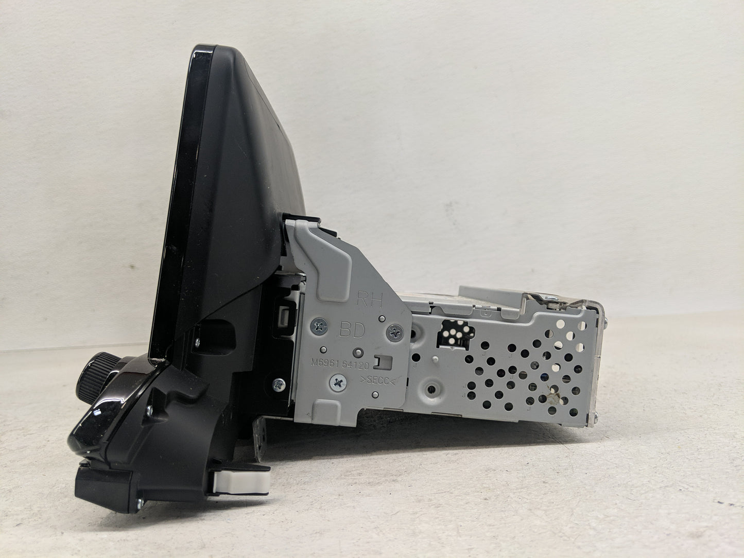 2019-2021 Kia Forte Radio AM FM Cd Player Receiver Replacement P/N:96160M7070WK Fits Fits 2019 2020 2021 OEM Used Auto Parts