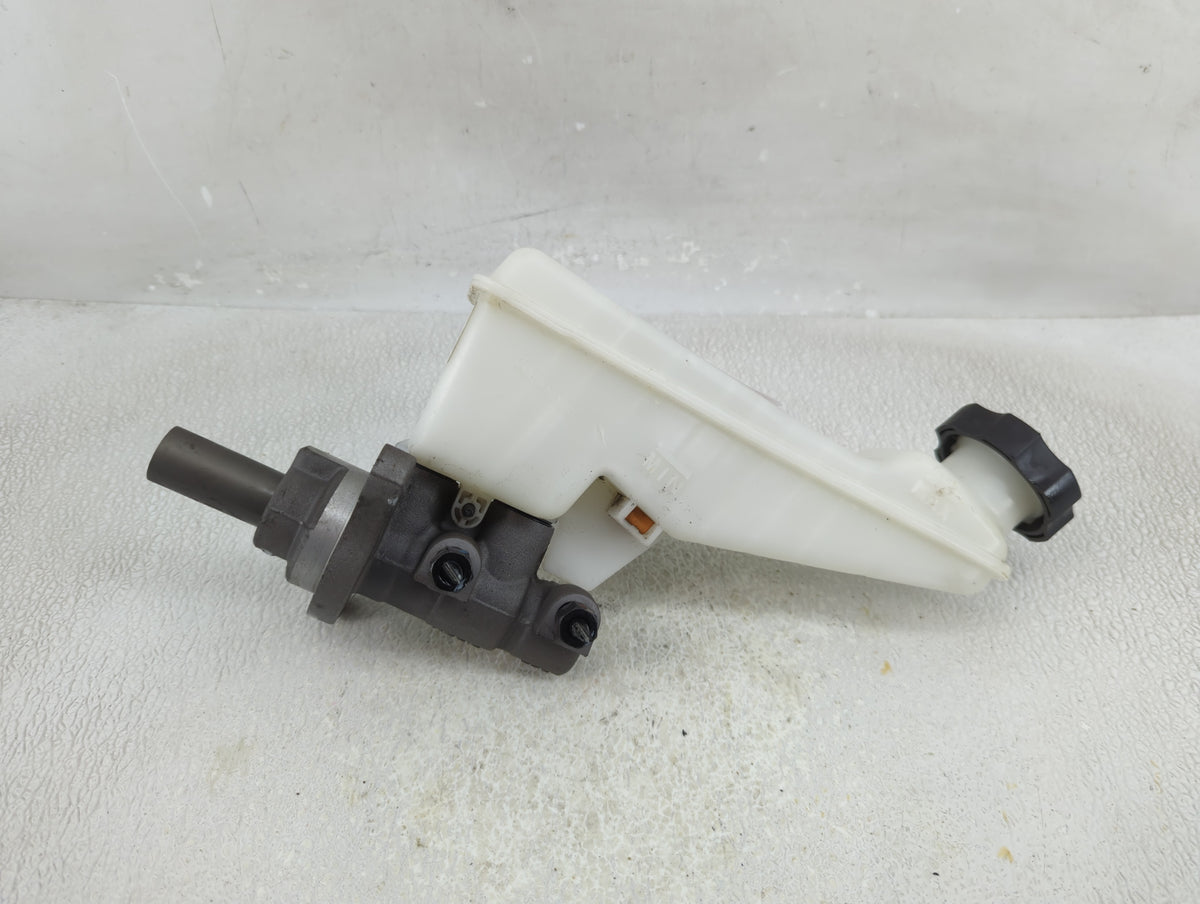 2019-2022 Kia Forte Brake Master Cylinder 1312488 - Oemusedautoparts1.com