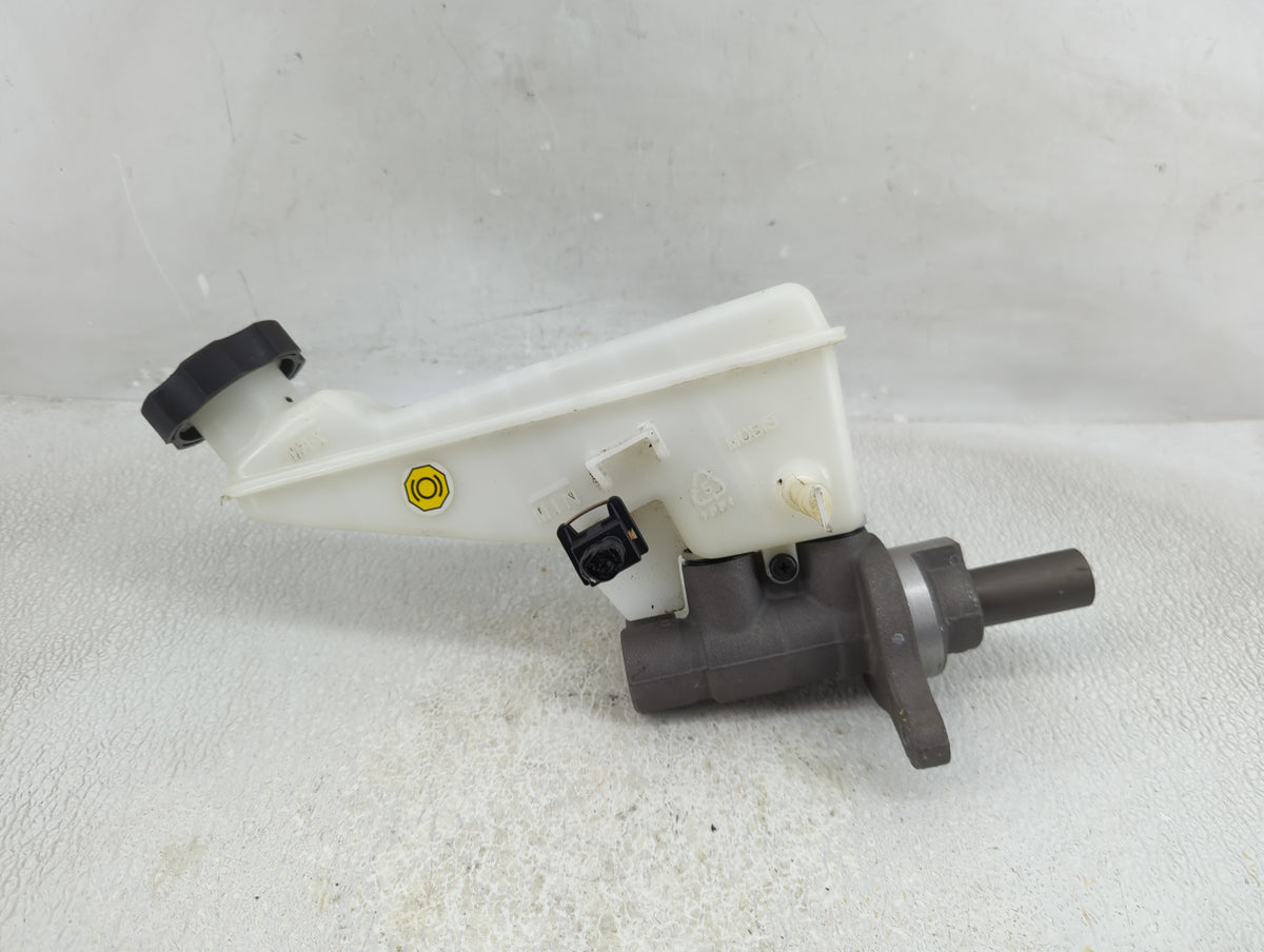2019-2022 Kia Forte Brake Master Cylinder 1312488 - Oemusedautoparts1.com