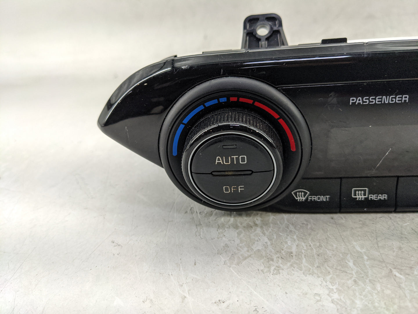 2019-2021 Kia Forte Climate Control Module Temperature AC/Heater Replacement P/N:97250-M6310WK 97250-3MXXX Fits OEM Used Aut