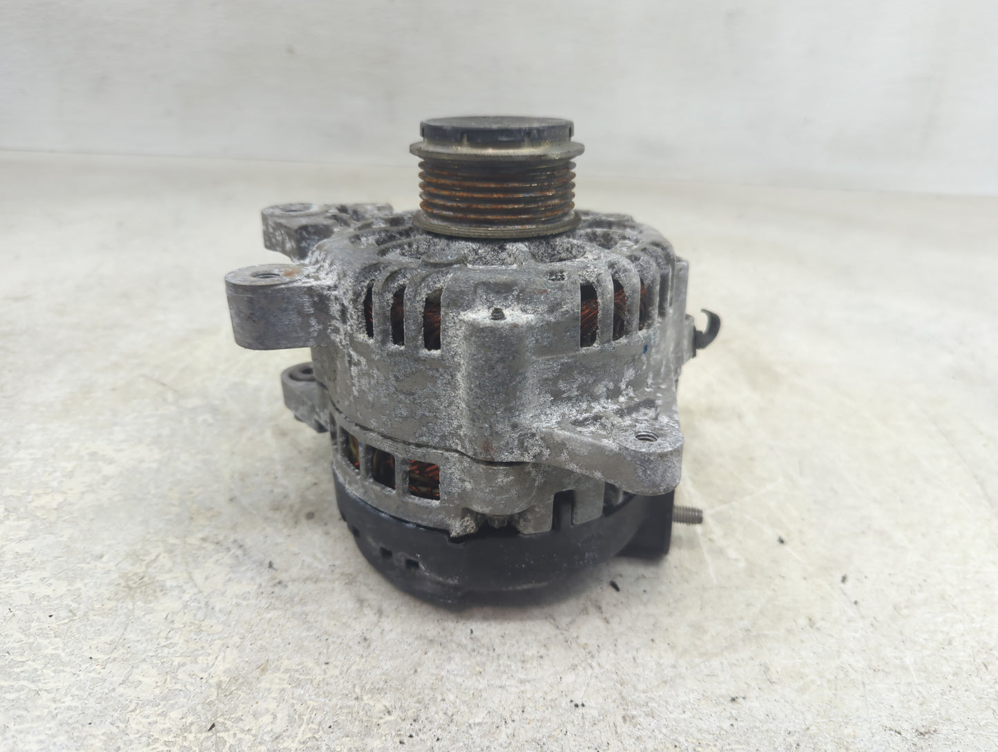 2017-2022 Kia Forte Alternator Replacement Generator Charging Assembly Engine OEM P/N:37300-2E721 Fits OEM Used Auto Parts -