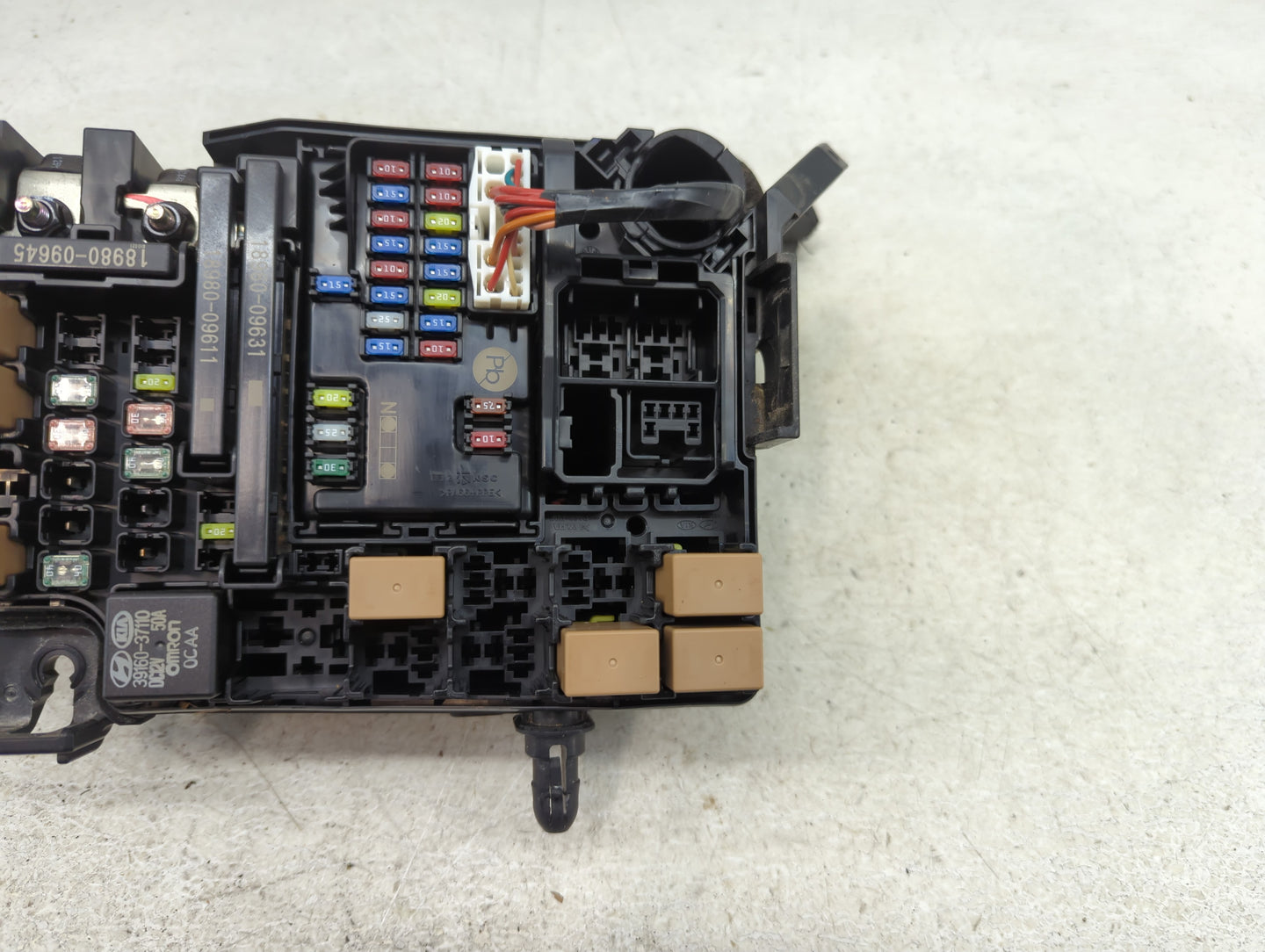 2019 Kia Forte Fusebox Fuse Box Panel Relay Module P/N:91956-M7020 501N11F00 Fits OEM Used Auto Parts - Oemusedautoparts1.co