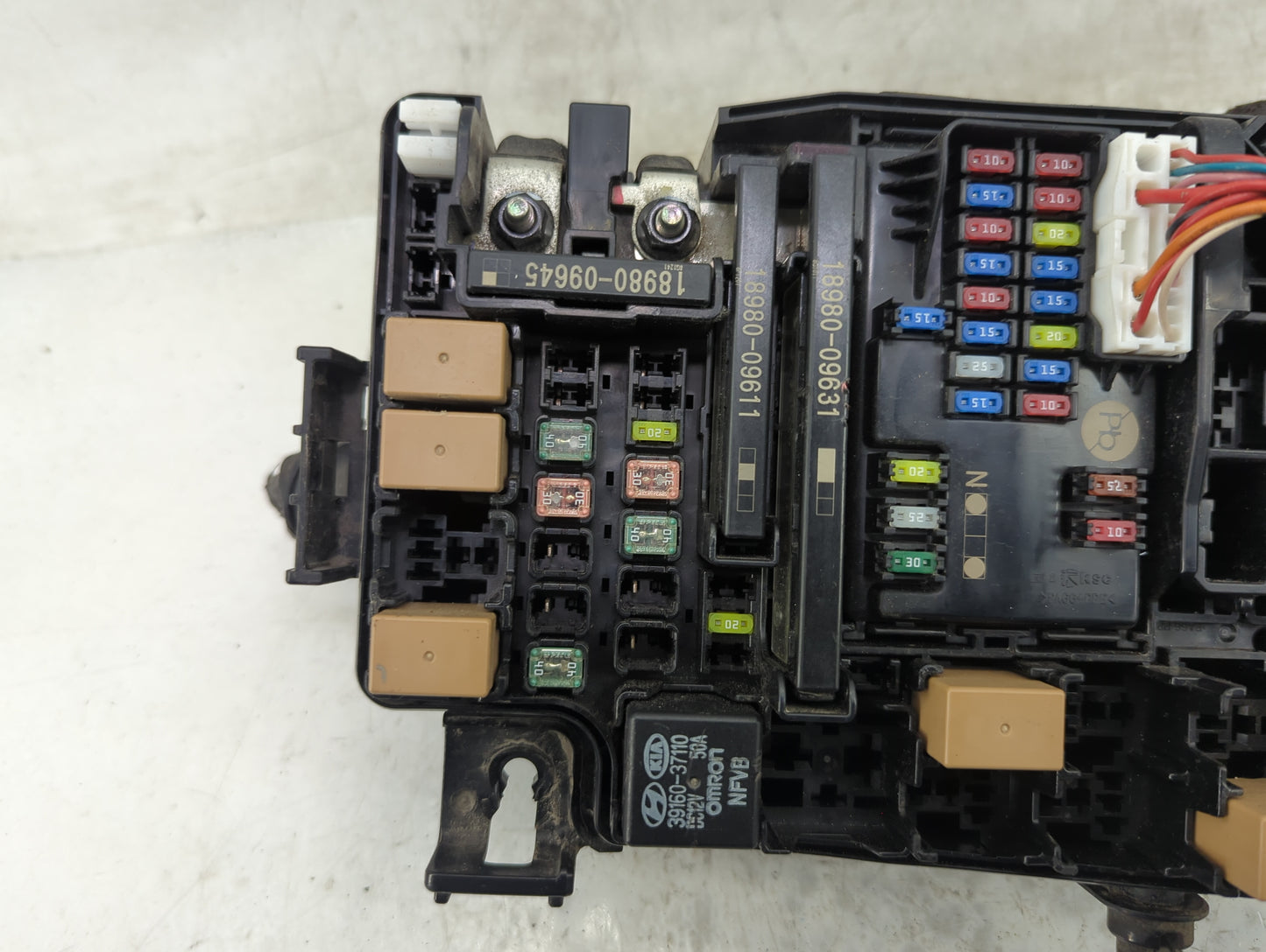 2019-2020 Kia Forte Fusebox Fuse Box Panel Relay Module P/N:91956-M7020 Fits Fits 2019 2020 OEM Used Auto Parts - Oemusedaut