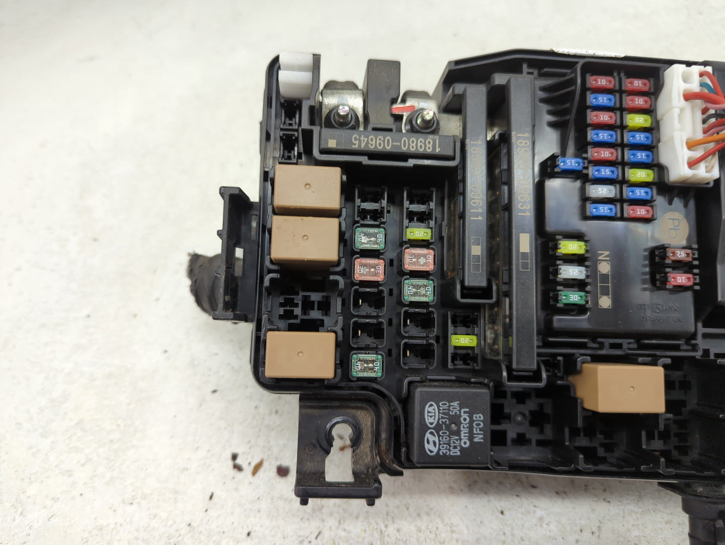 2019-2020 Kia Forte Fusebox Fuse Box Panel Relay Module P/N:91956-M7020 Fits Fits 2019 2020 OEM Used Auto Parts - Oemusedaut