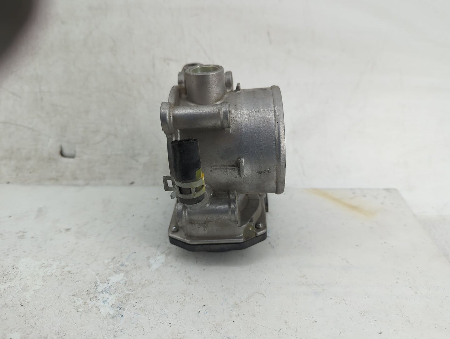 2019 Kia Forte Throttle Body P/N:35100-2E710 Fits OEM Used Auto Parts - Oemusedautoparts1.com