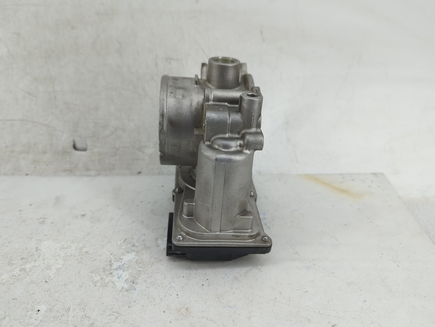 2019 Kia Forte Throttle Body P/N:35100-2E710 Fits OEM Used Auto Parts - Oemusedautoparts1.com