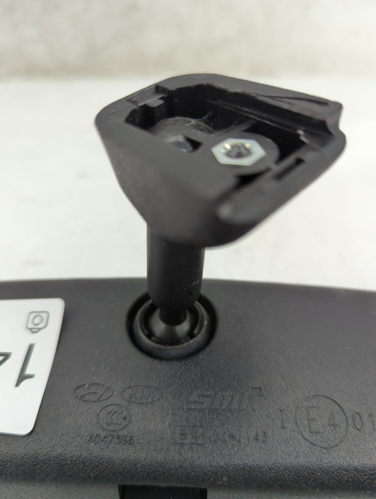 2010-2019 Kia Forte Interior Rear View Mirror Replacement OEM P/N:E4012143 Fits OEM Used Auto Parts - Oemusedautoparts1.com
