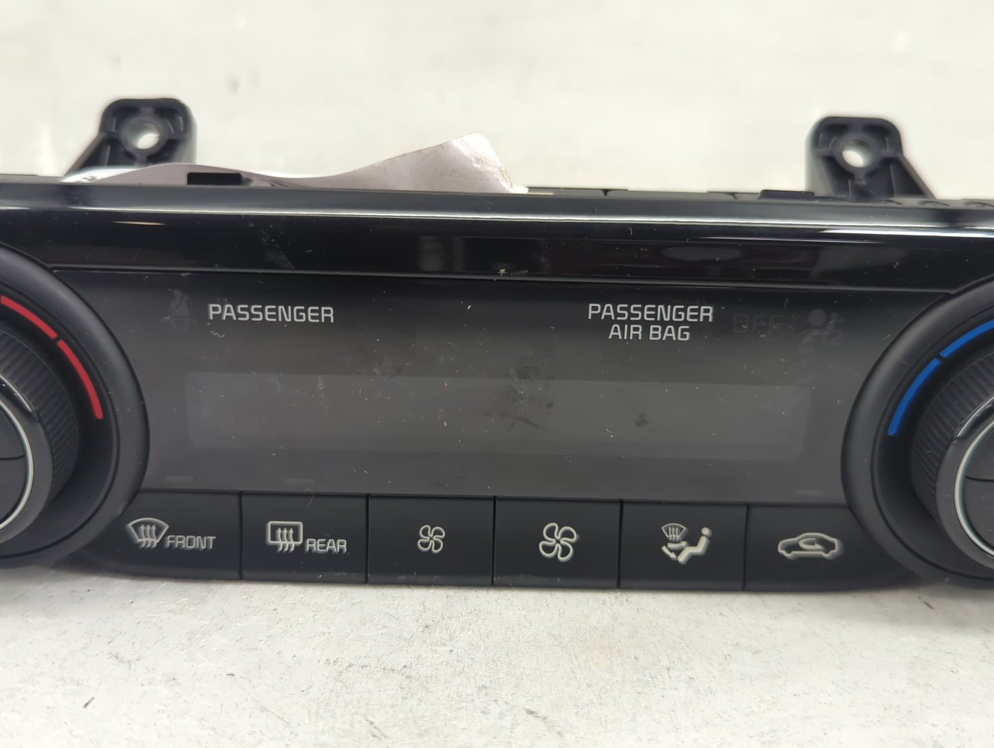 2019-2021 Kia Forte Climate Control Module Temperature AC/Heater Replacement P/N:97250-M6310WK Fits Fits 2019 2020 2021 OEM 