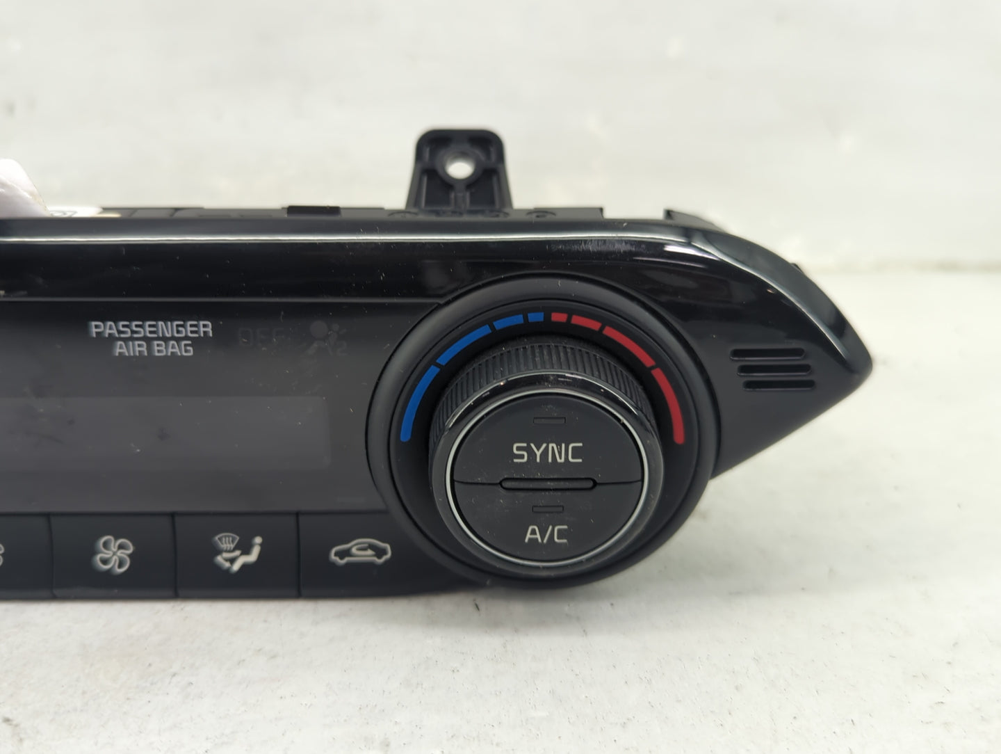 2019-2021 Kia Forte Climate Control Module Temperature AC/Heater Replacement P/N:97250-M6310WK Fits Fits 2019 2020 2021 OEM 