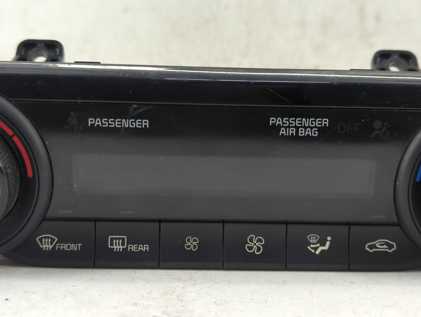 2019-2021 Kia Forte Climate Control Module Temperature AC/Heater Replacement P/N:97250-M6320WK Fits Fits 2019 2020 2021 OEM 