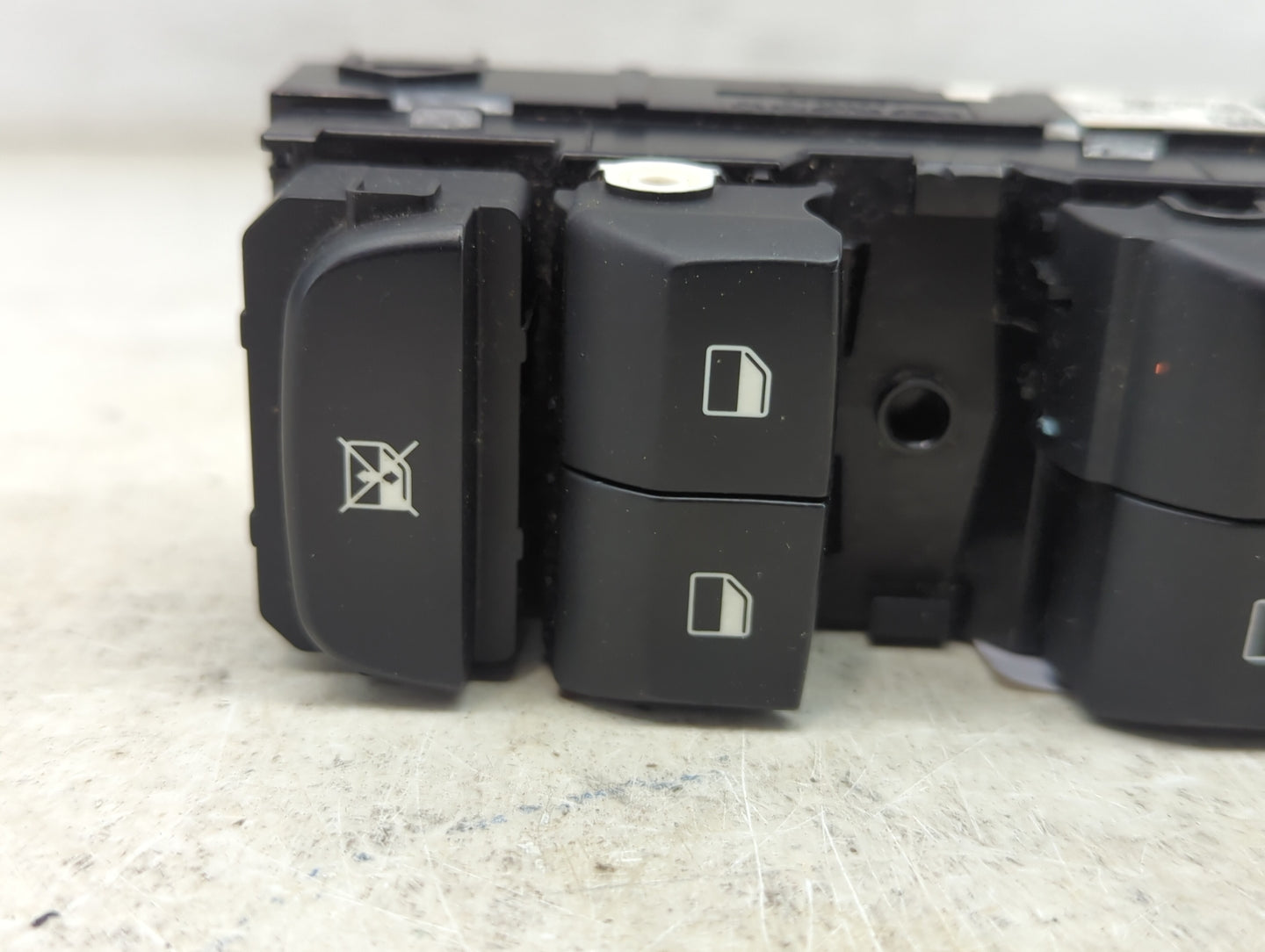 2019 Kia Forte Master Power Window Switch Replacement Driver Side Left P/N:93570-M6120 4E7493-1000 Fits OEM Used Auto Parts 