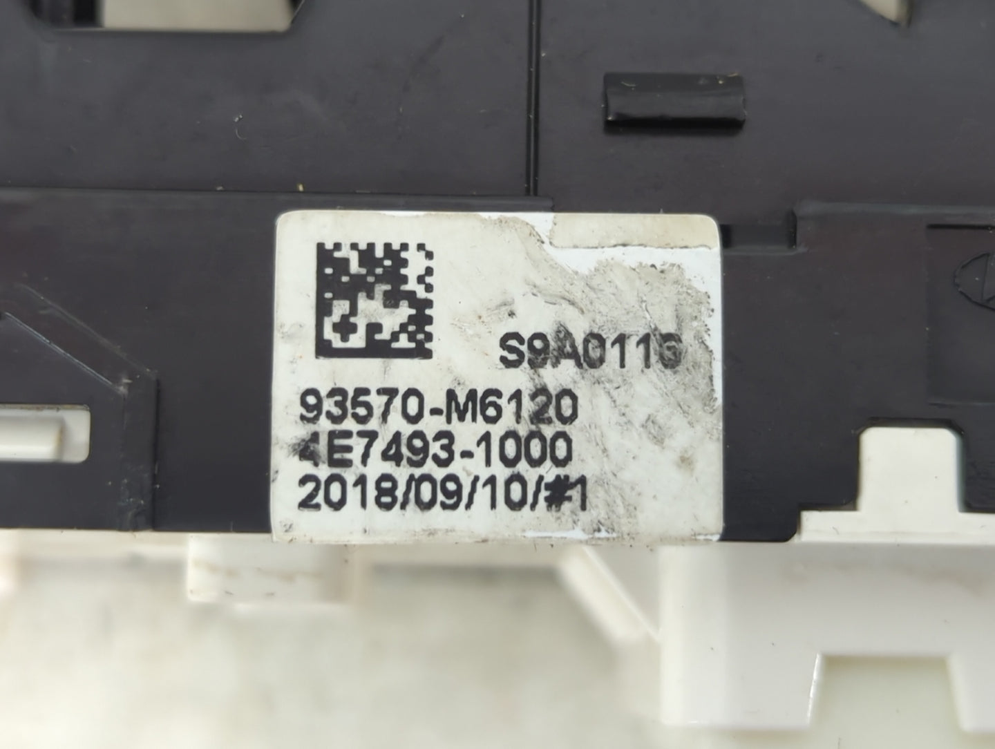 2019 Kia Forte Master Power Window Switch Replacement Driver Side Left P/N:93570-M6120 4E7493-1000 Fits OEM Used Auto Parts 