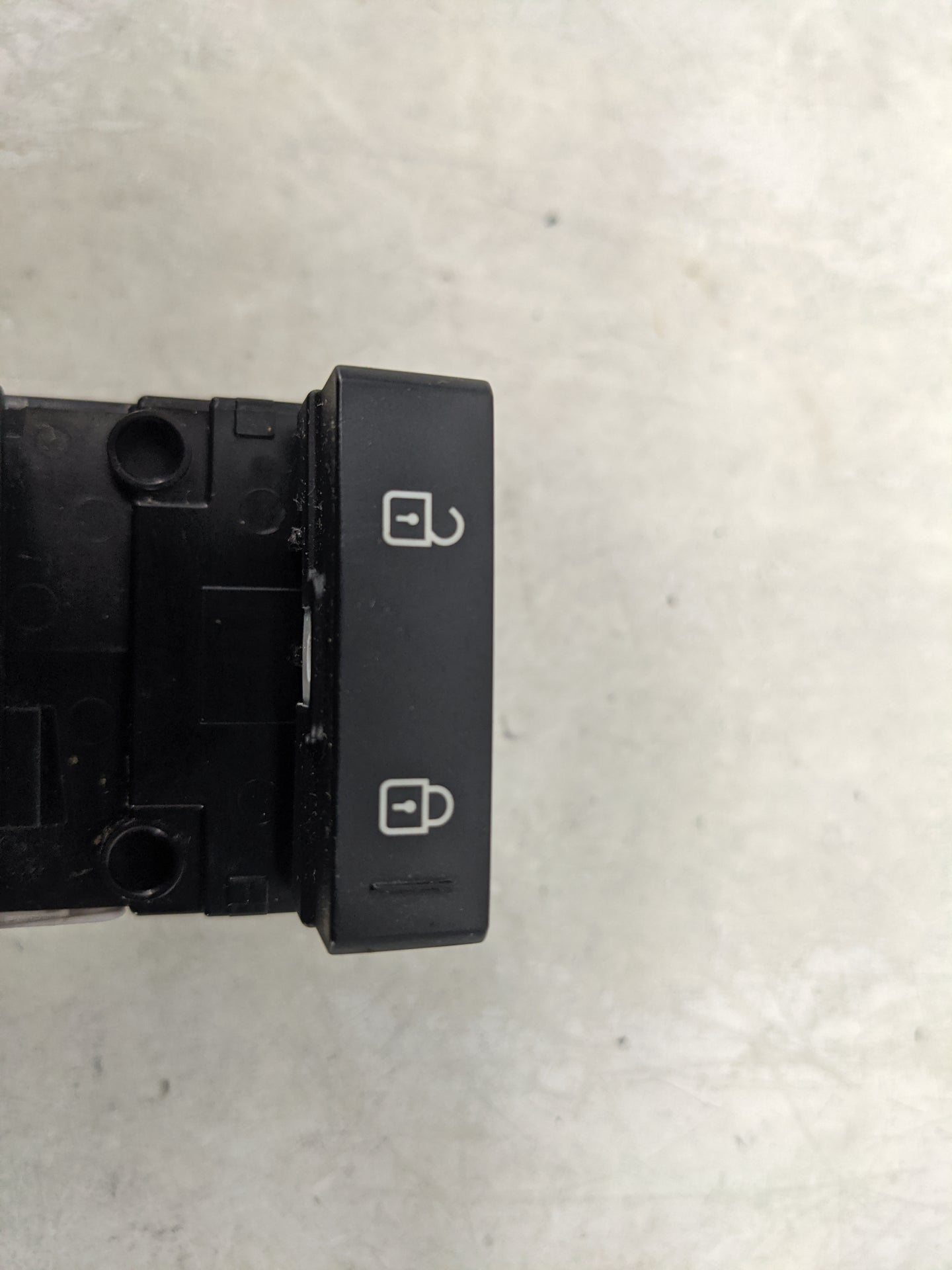 2019 Kia Forte Master Power Window Switch Replacement Driver Side Left P/N:93570-M6120 4E7493-1000 Fits OEM Used Auto Parts 