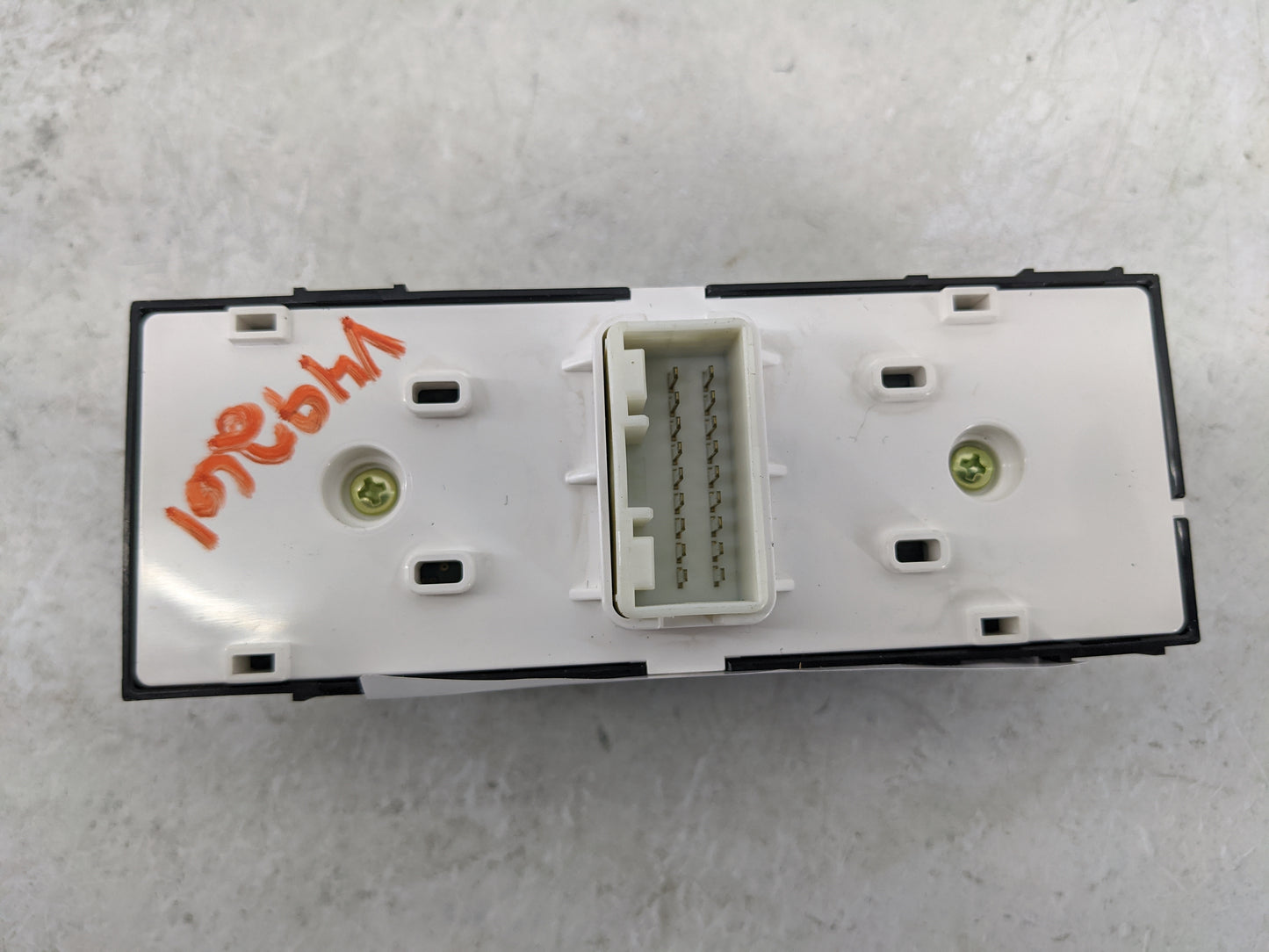 2019 Kia Forte Master Power Window Switch Replacement Driver Side Left P/N:93570-M6120 4E7493-1000 Fits OEM Used Auto Parts 
