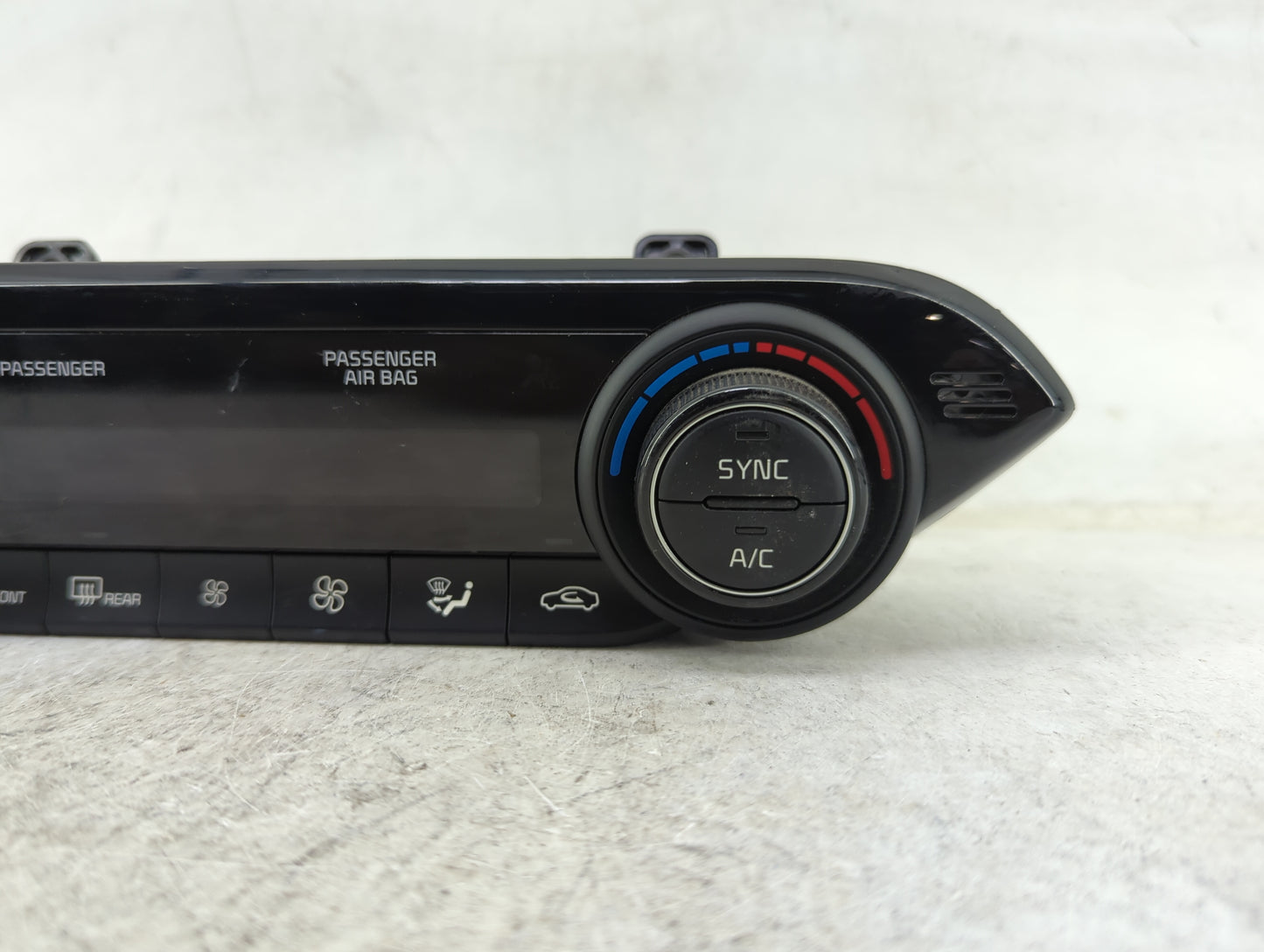 2019-2021 Kia Forte Climate Control Module Temperature AC/Heater Replacement P/N:97250-M6310WK Fits Fits 2019 2020 2021 OEM 
