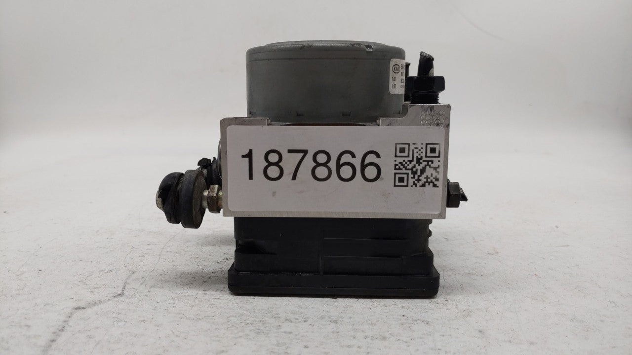 2019 Kia Forte ABS Pump Control Module Replacement P/N:58900-M7200 58900-M7200 Fits OEM Used Auto Parts - Oemusedautoparts1.