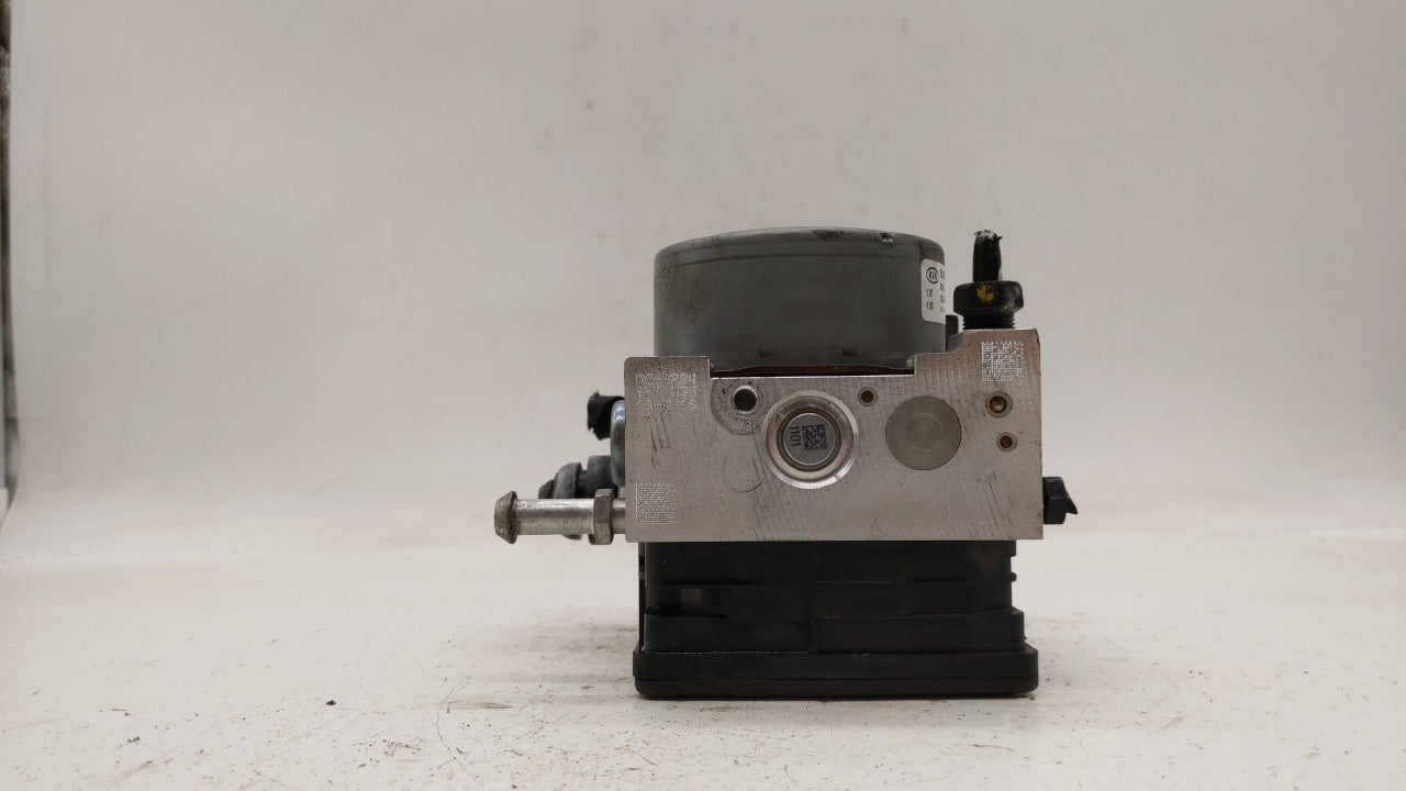 2019 Kia Forte ABS Pump Control Module Replacement P/N:58900-M7200 58900-M7200 Fits OEM Used Auto Parts - Oemusedautoparts1.
