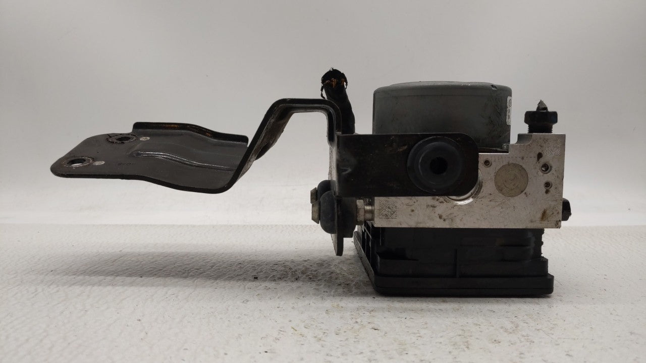 2019 Kia Forte ABS Pump Control Module Replacement P/N:58900-M7200 58900-M7200 Fits OEM Used Auto Parts - Oemusedautoparts1.