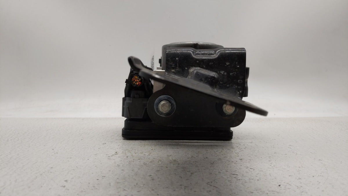 2019-2021 Kia Forte Anti-Lock Brake ABS Pump Module Actuator OEM P/N:58900-M7260 58900-M7200 Fits Fits 2019 2020 2021 OEM Us