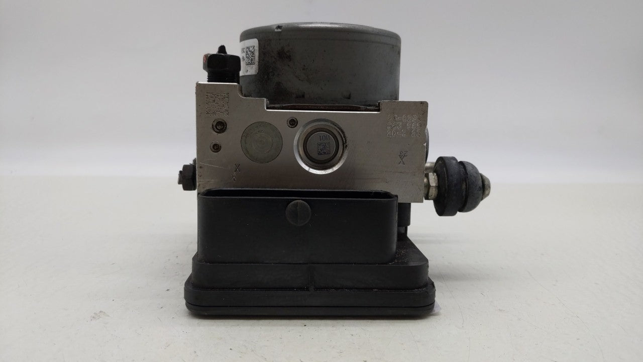 2019 Kia Forte ABS Pump Control Module Replacement P/N:58900-M7200 58900-M7200 Fits OEM Used Auto Parts - Oemusedautoparts1.