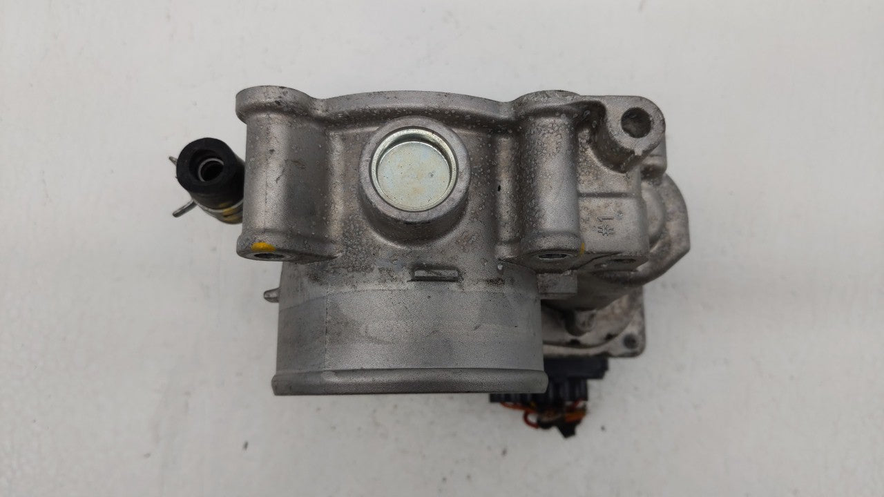 2019 Kia Forte Throttle Body P/N:35100-2E710 Fits OEM Used Auto Parts - Oemusedautoparts1.com